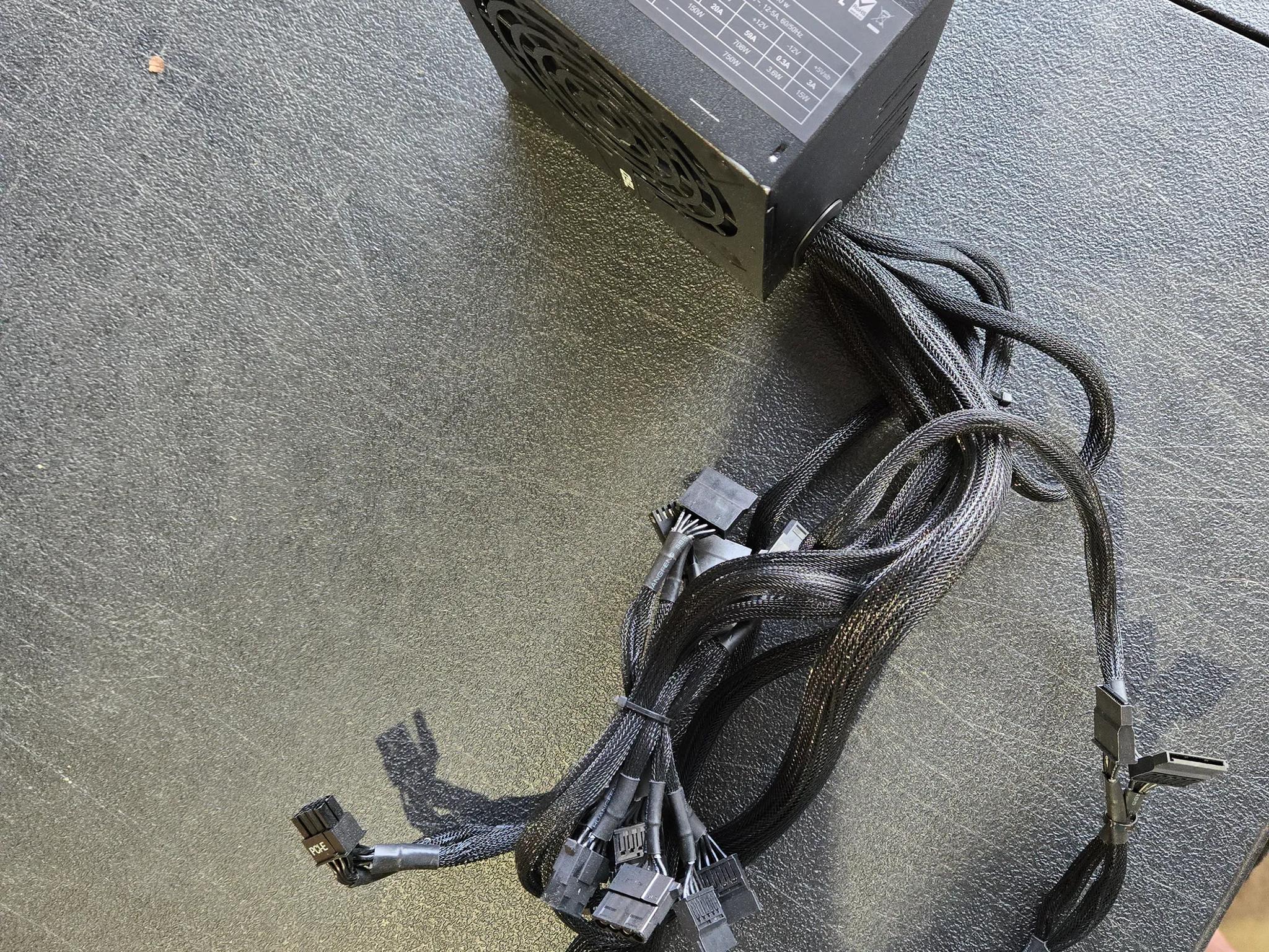 EVGA 750W 80+ Bronze ATX Power Supply Non-Modular W/Power Cord.