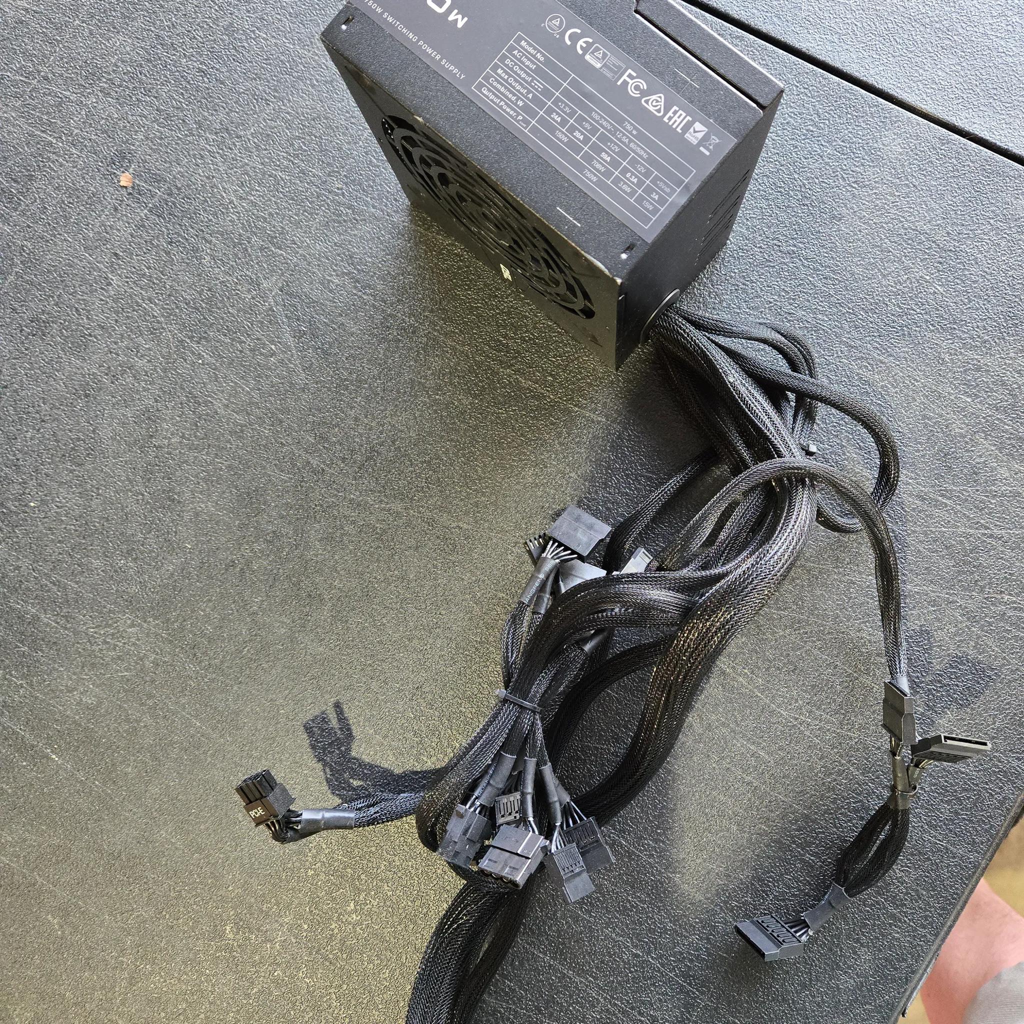 EVGA 750W 80+ Bronze ATX Power Supply Non-Modular W/Power Cord.