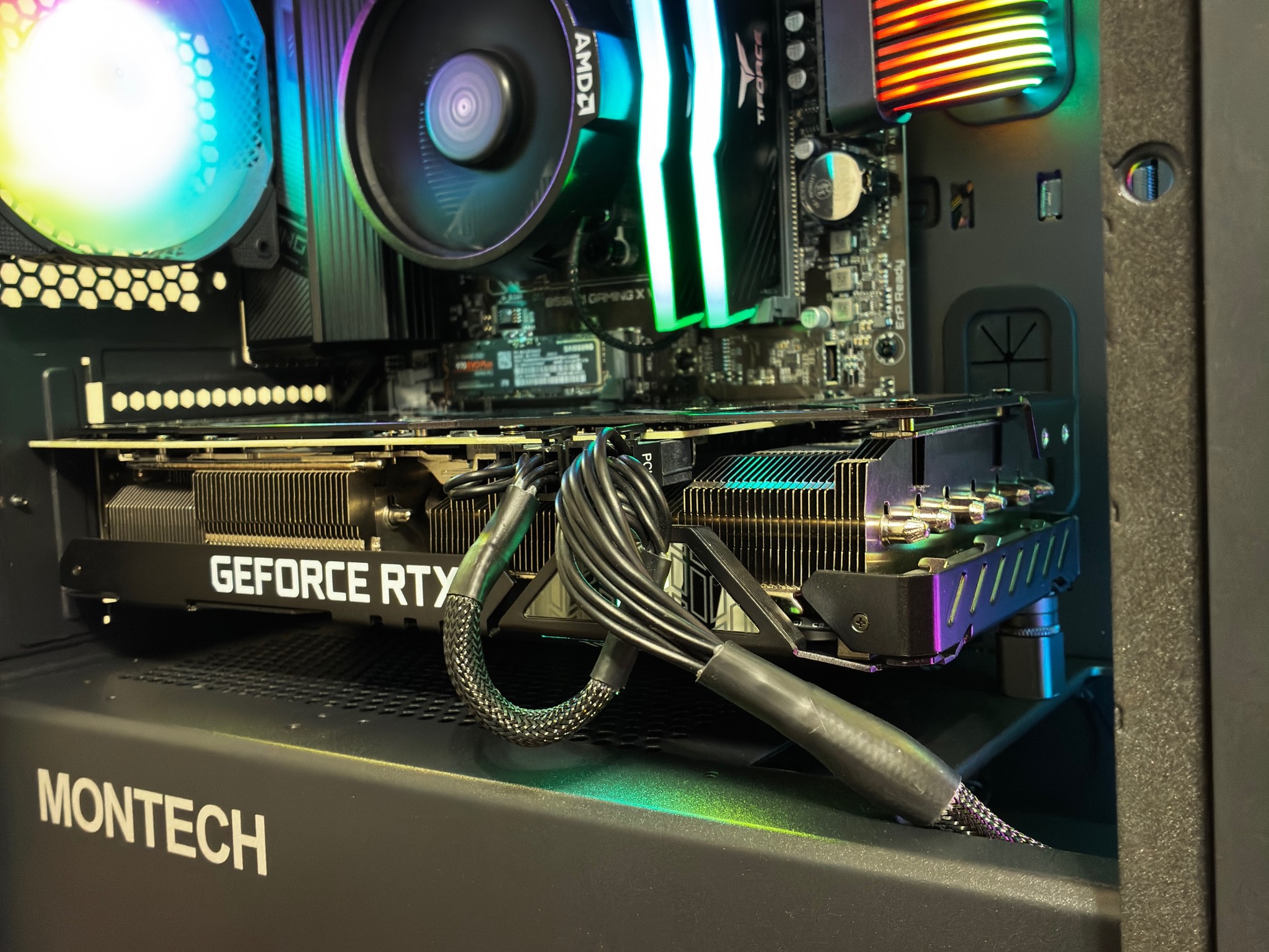 TEAMGROUP T-Force Delta RGB 16GB DDR4-3200 (2x8GB)