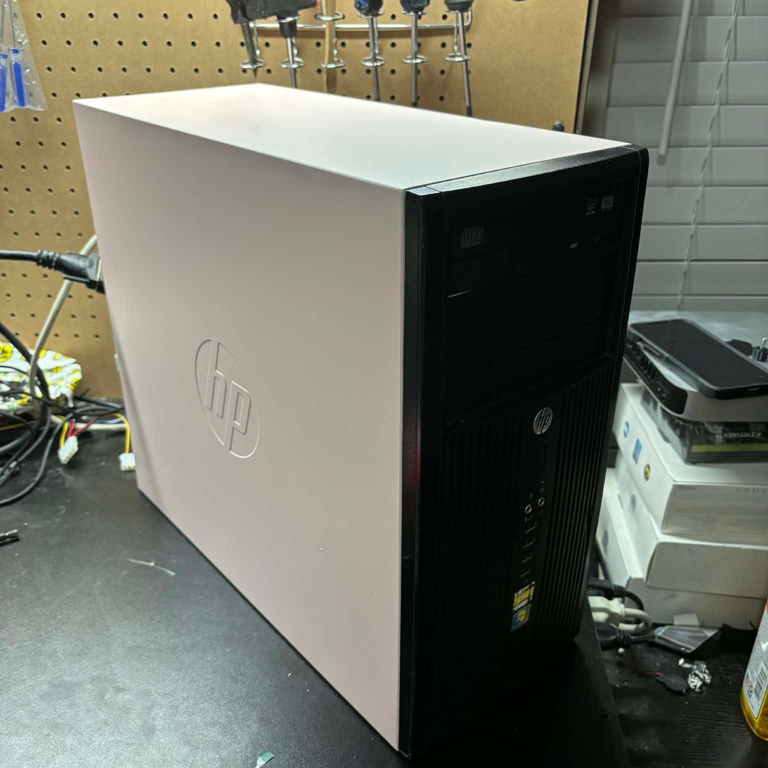 Retro Tower | AMD A10-5800B, 16GB RAM, 250GB SSD, AMD R7 450, Win10, WiFi