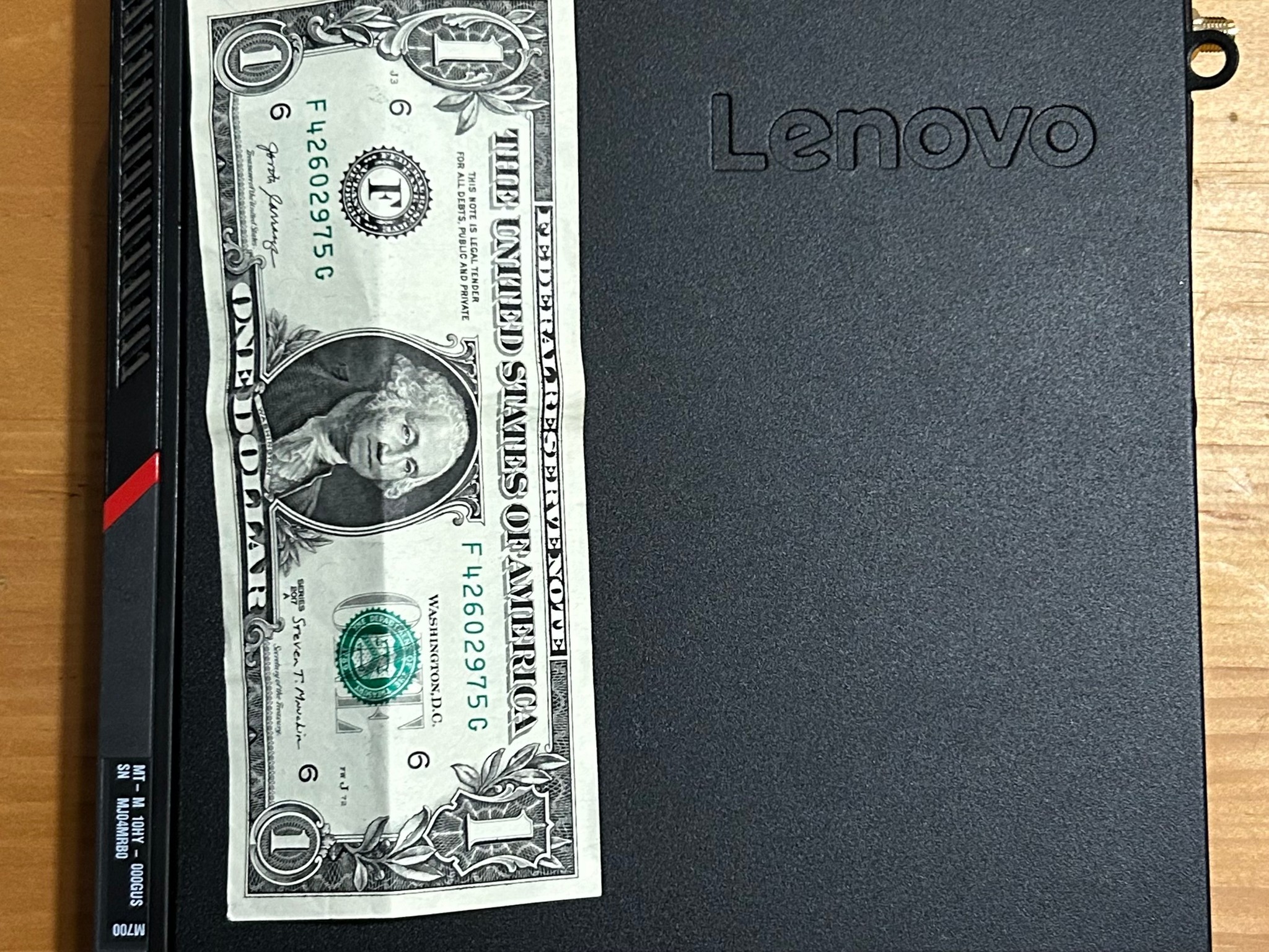 Lenovo ThinkCentre M700 Tiny PC 16gb of ram! 500gb, i5 6400t, newly activated Windows 10