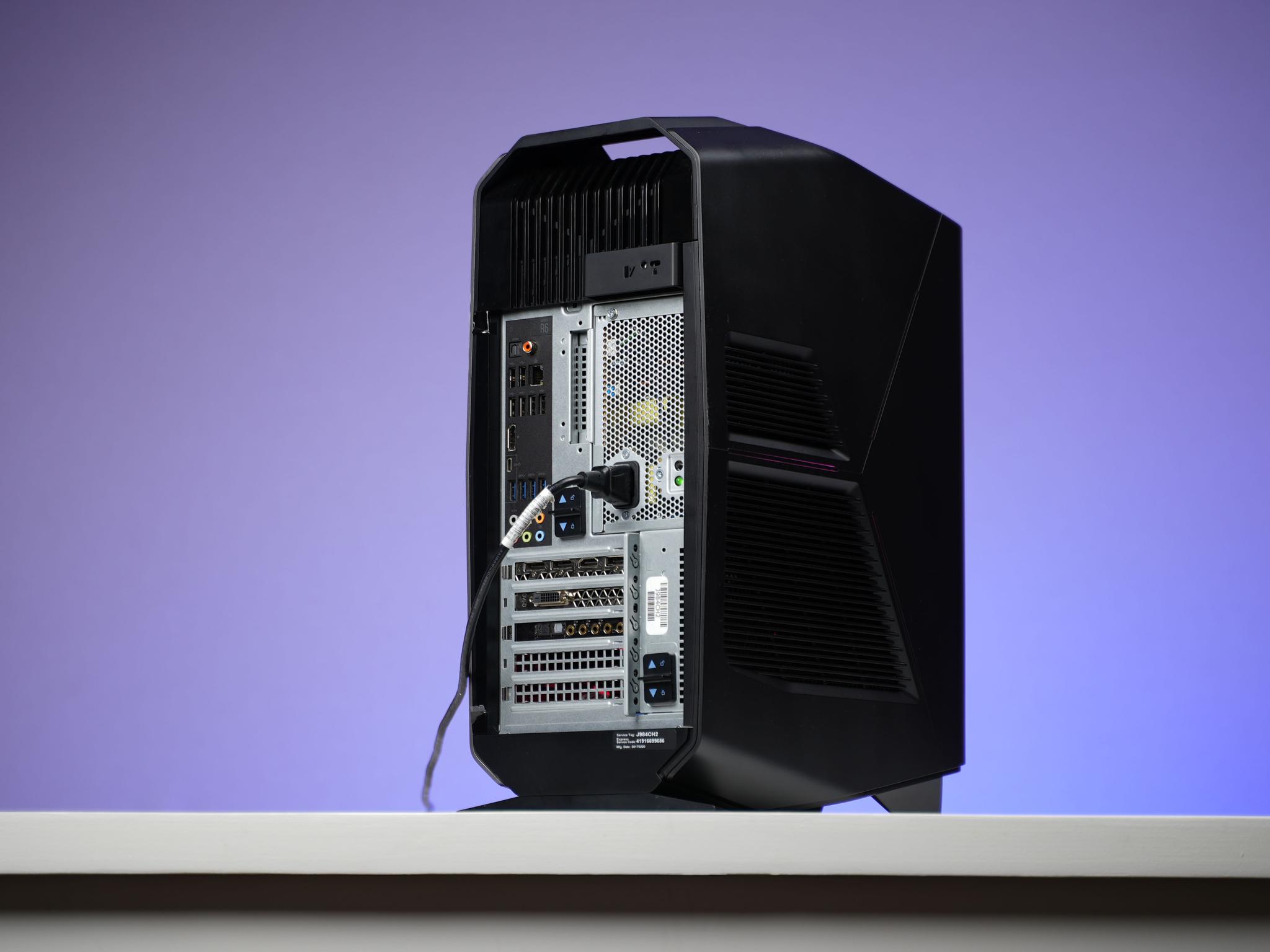 “Alienform 7” GTX 1070 Intel Core i7 7700 16GB .8TB Windows 11 Gaming PC Powerhouse