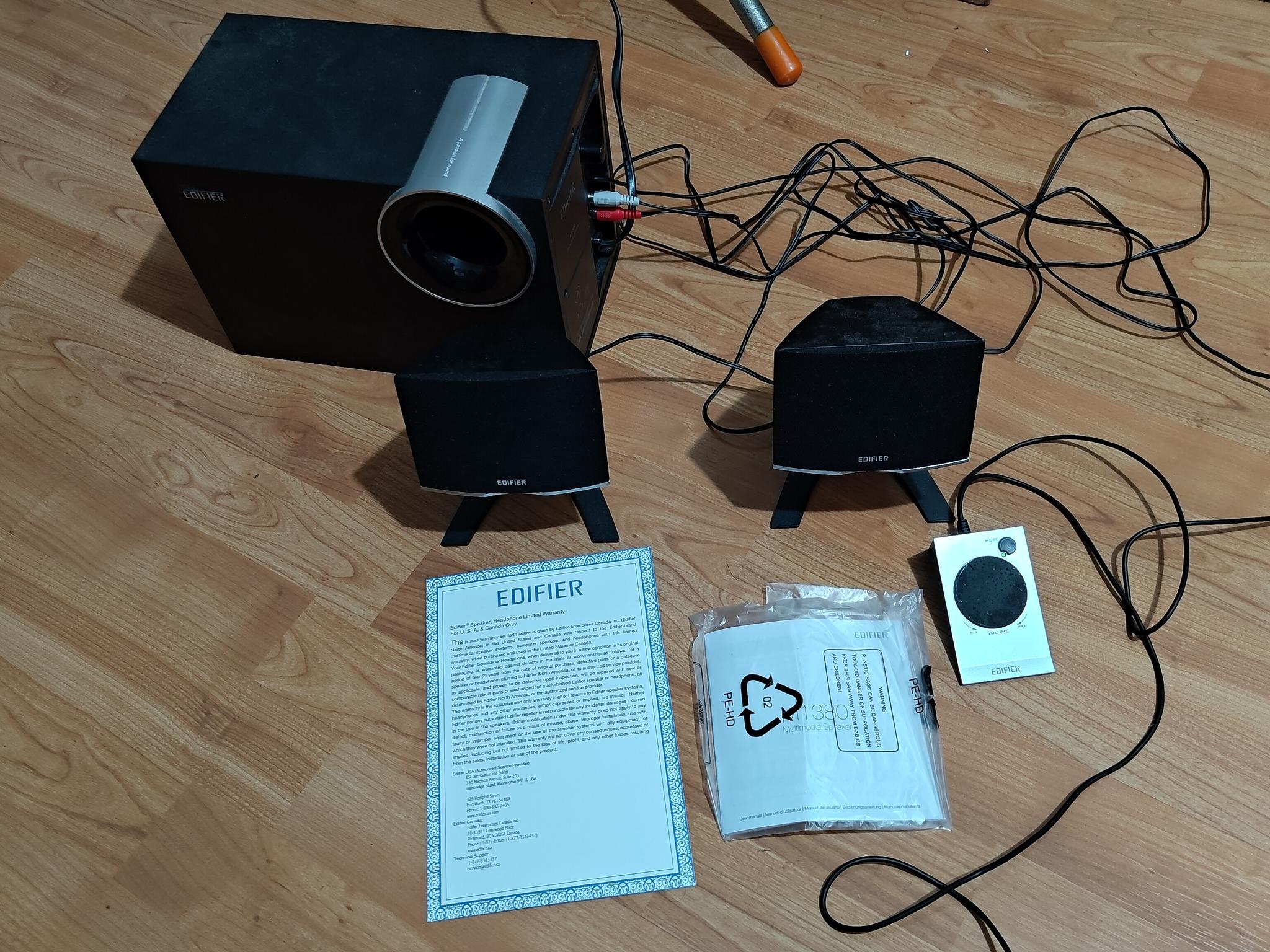 Edifier M1380 Black 2.1 28W Multimedia Speaker System