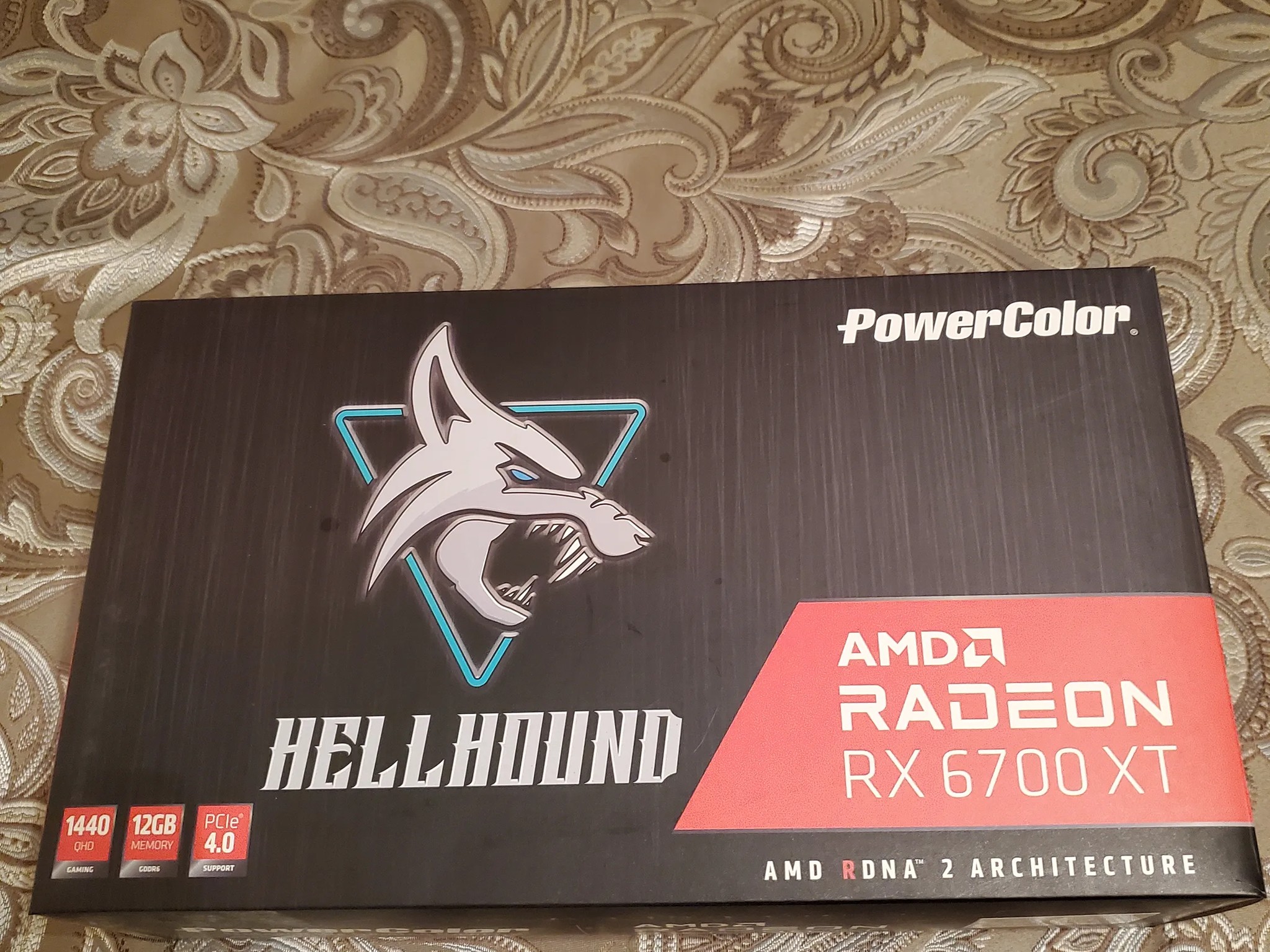Powercolor Hellhound Radeon RX 6700 XT 