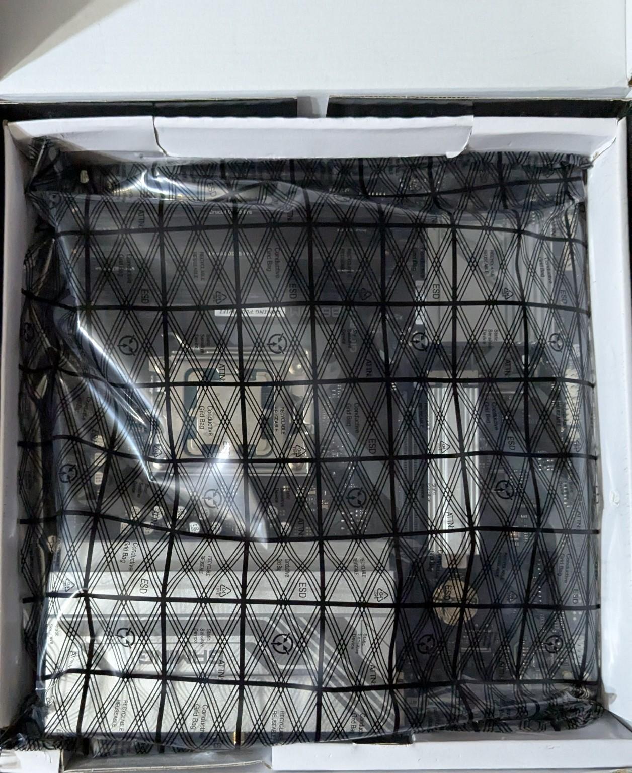 B650M Gaming Plus Wifi + Ryzen 5 7600X + 32GB DDR5-5600 + 1TB M.2