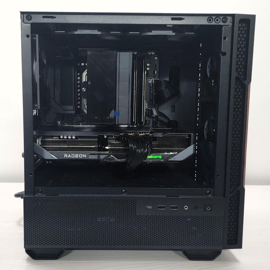 ALL NEW Wood - NO RGB Gaming PC BEAST!!!   7800X3D/RX 9070XT/32GB/2TB - READ DESCRIPTION!!!