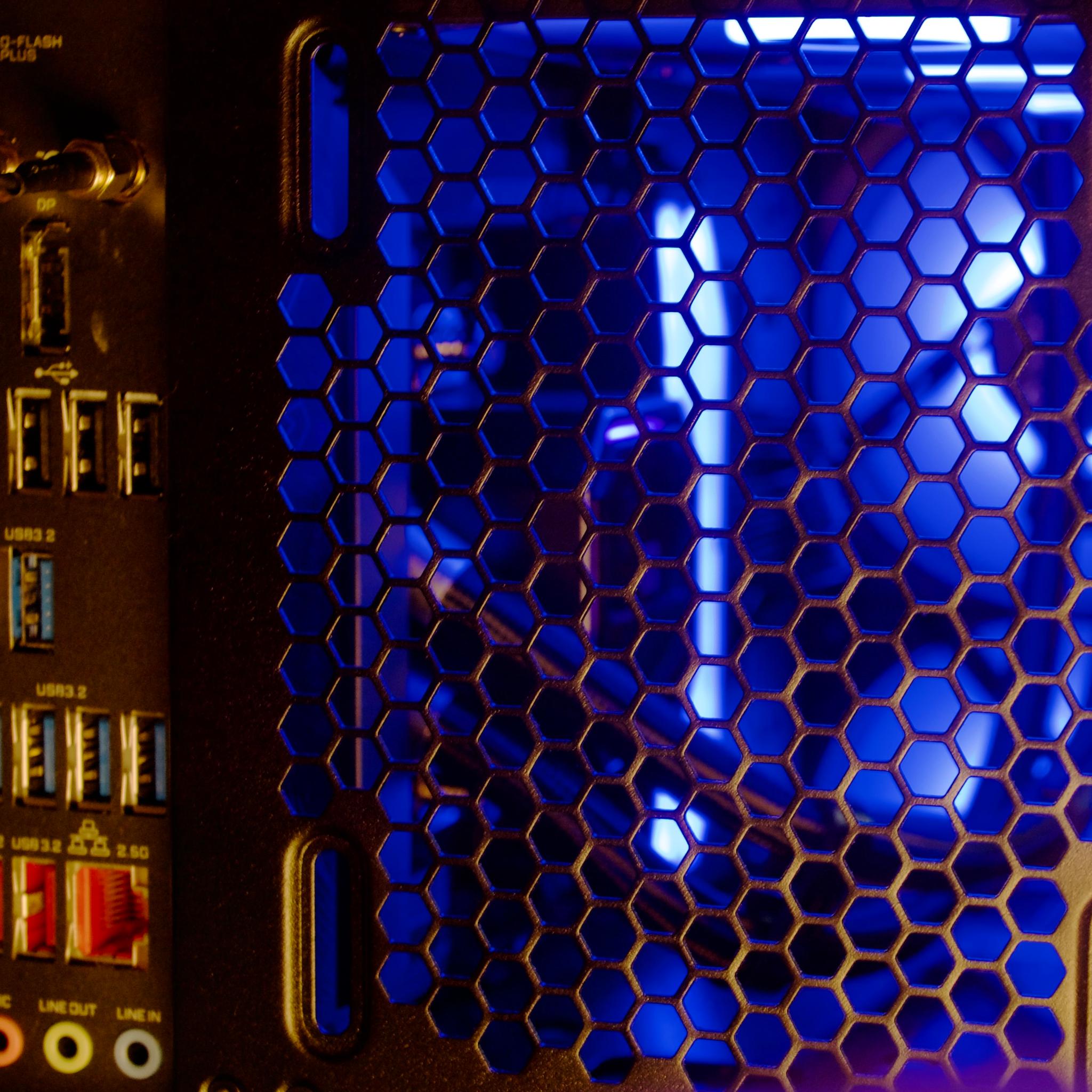 PURE PERFORMANCE PC | RTX 4080 | Ryzen 7 9700X  | 32GB DDR5 | 1 TB | Windows 11 Pro