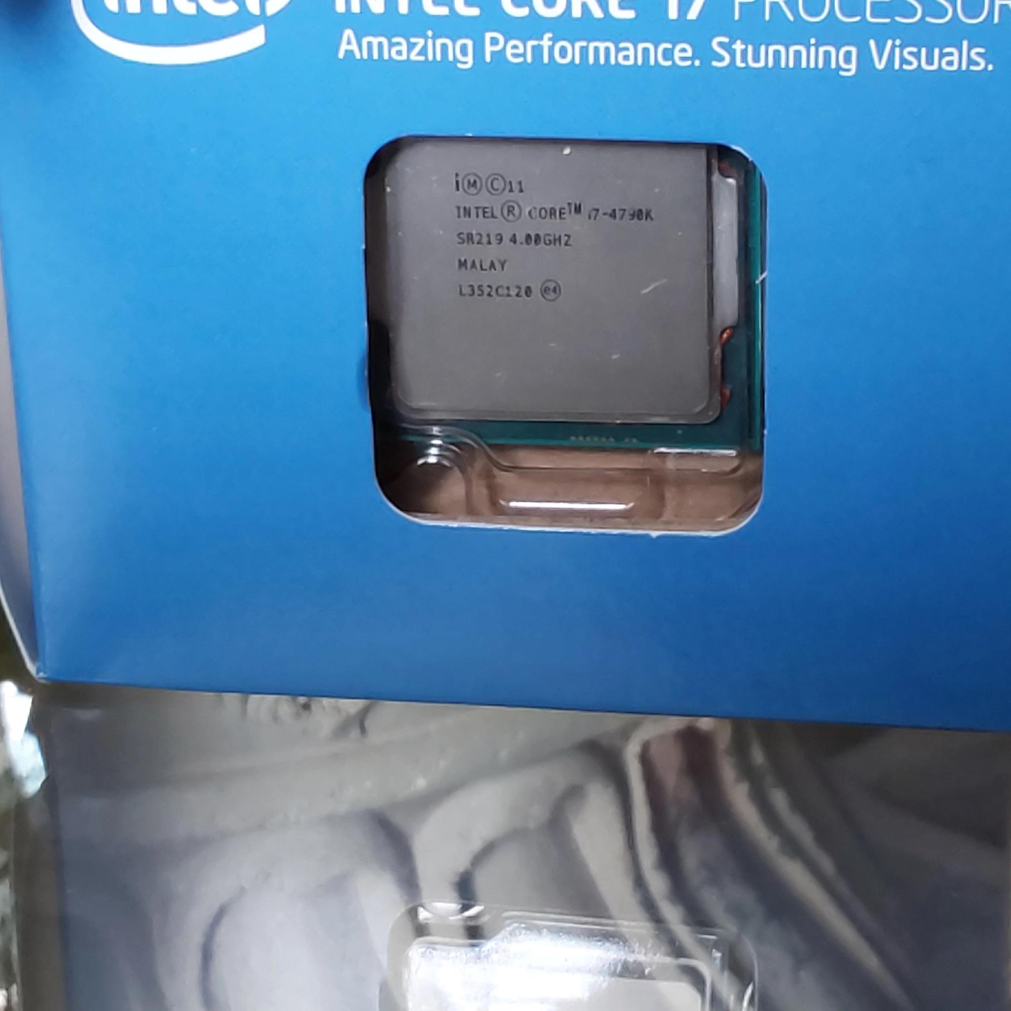 Intel i7 4790k 4.0GHz CPU and Heatsink/Fan in Original Retail Box