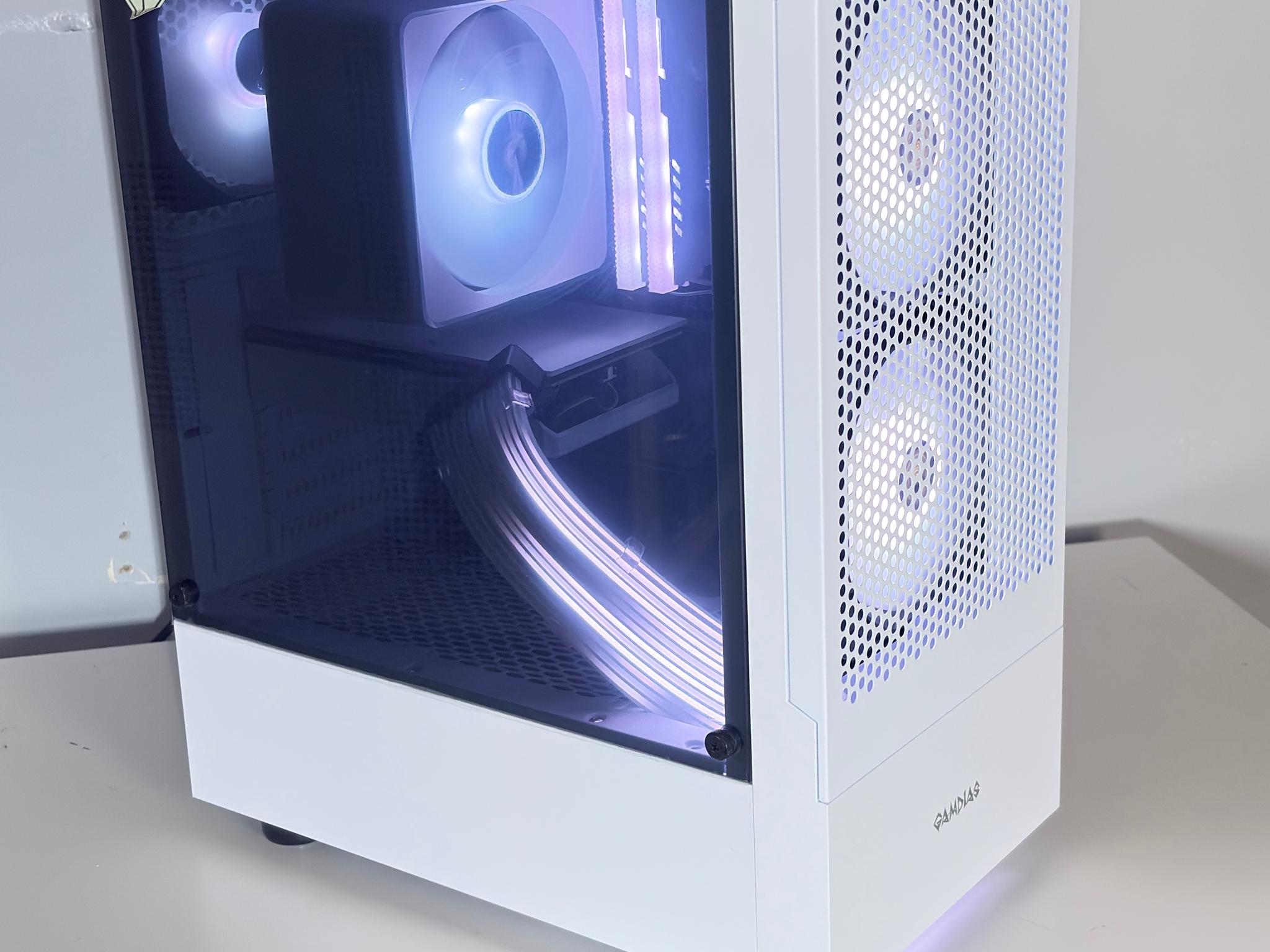 White Gaming PC | i7 + RTX 2060 Super | 16GB 3200MHz | Ready to Play