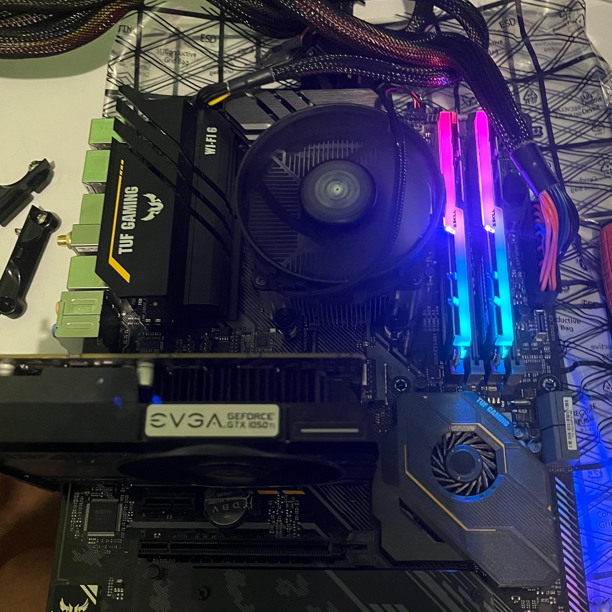 Ryzen 5 5600X + Tuf Gaming X570-PRO(Wifi) + 32 Trident Zeo RGB DDR4 3200 Combo/Bundle