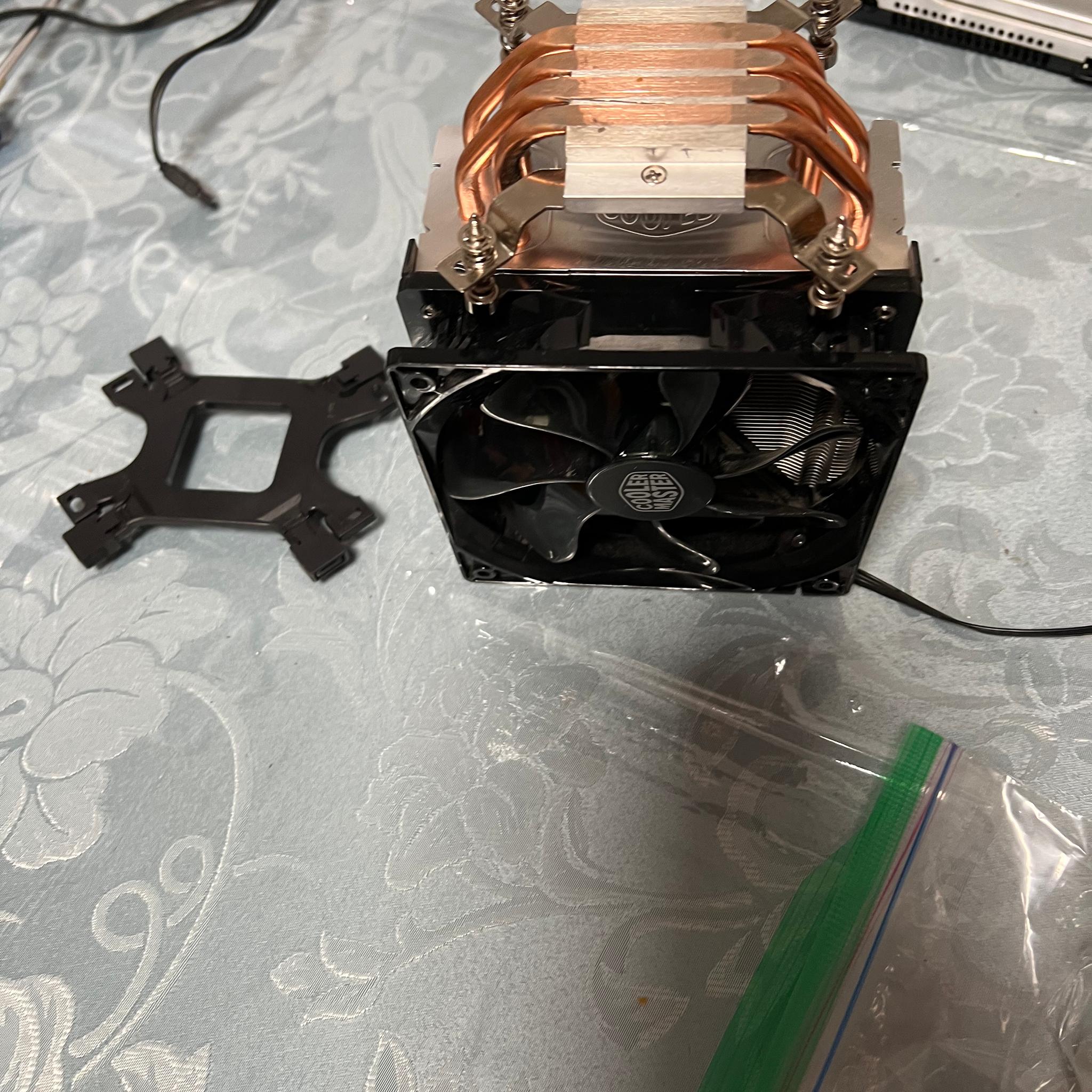 Intel i7-9700K Coffee Lake 8-Core 3.6 GHz (4.9 GHz Turbo) LGA 1151 95W Processor + Hyper 212  EVO