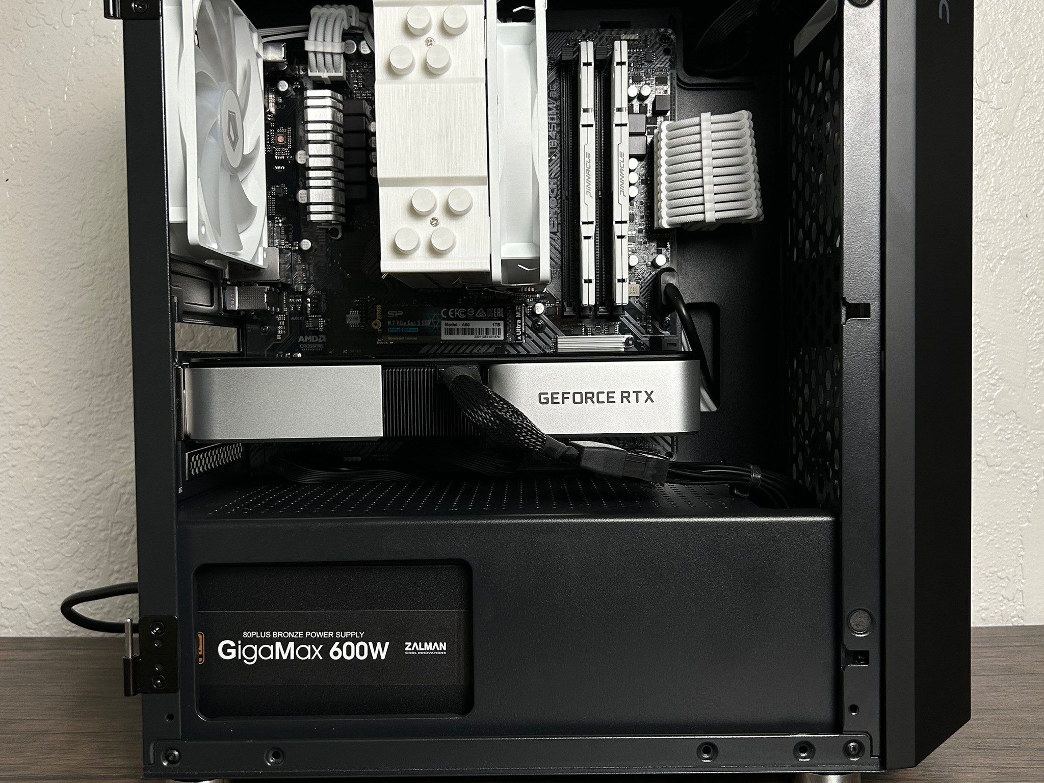 RTX 3060 Ti | Ryzen 5 5600 | 1TB NVME | 16GB 3600MHz