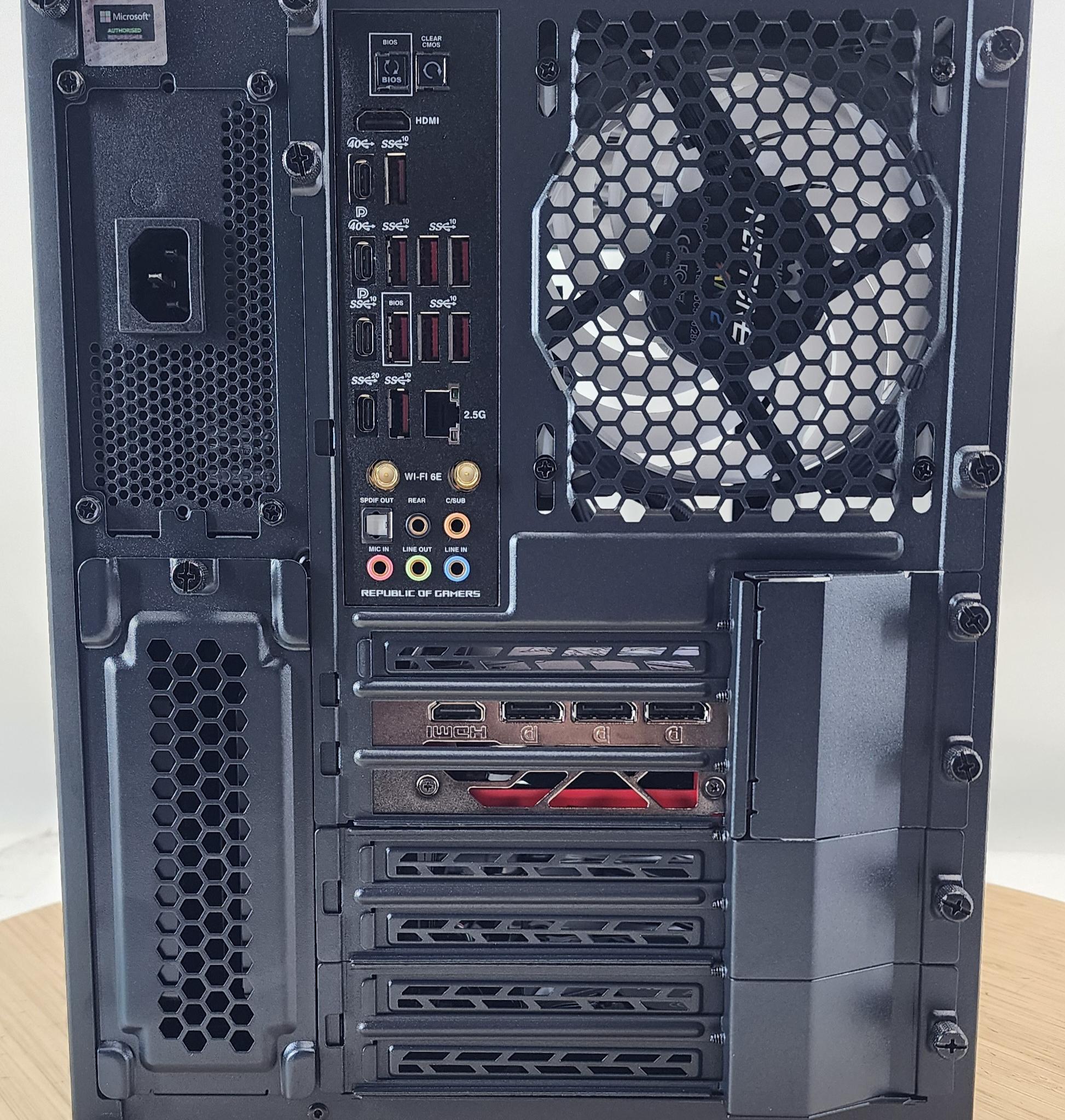 Gaming PC Ryzen 7 9700X 32GB RAM 1TB SSD RTX 5070 Ti 16GB Windows 11 Computer