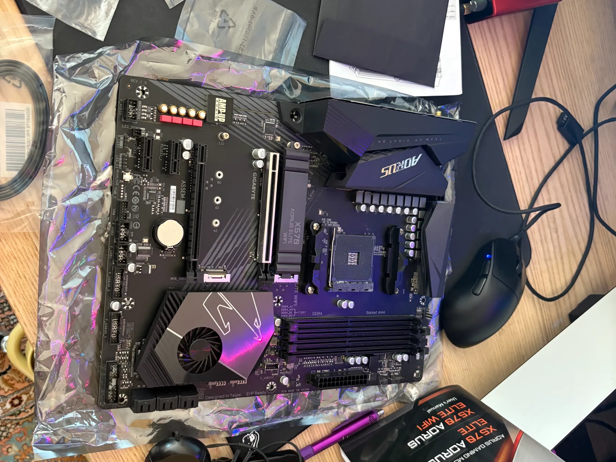 GIGABYTE X570 Aorus Elite WiFi w/ Original Box