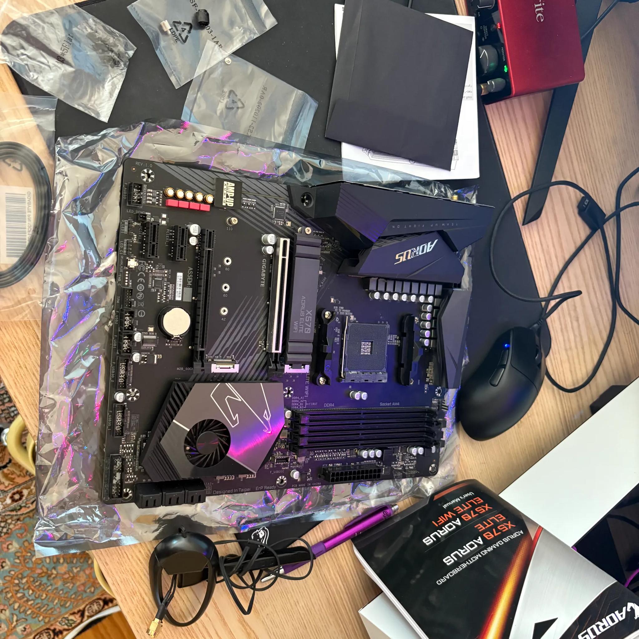 GIGABYTE X570 Aorus Elite WiFi w/ Original Box