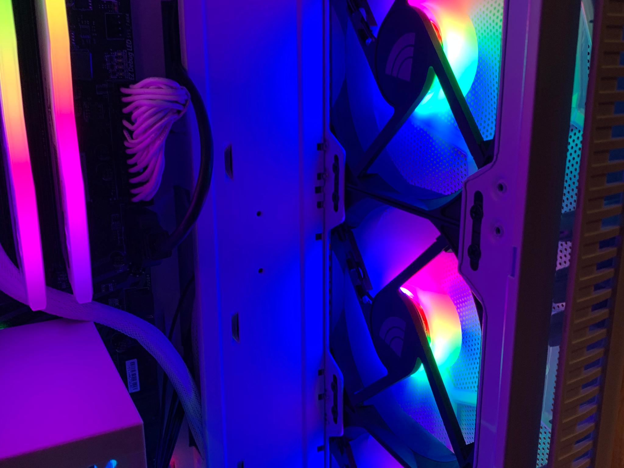 RTX 2060 SUPER 4K VR GAMING/EDITING/STREAMING PC i3-8350K 5Ghz 16GB RAM 500GB SSD WINDOWS WHITE RGB