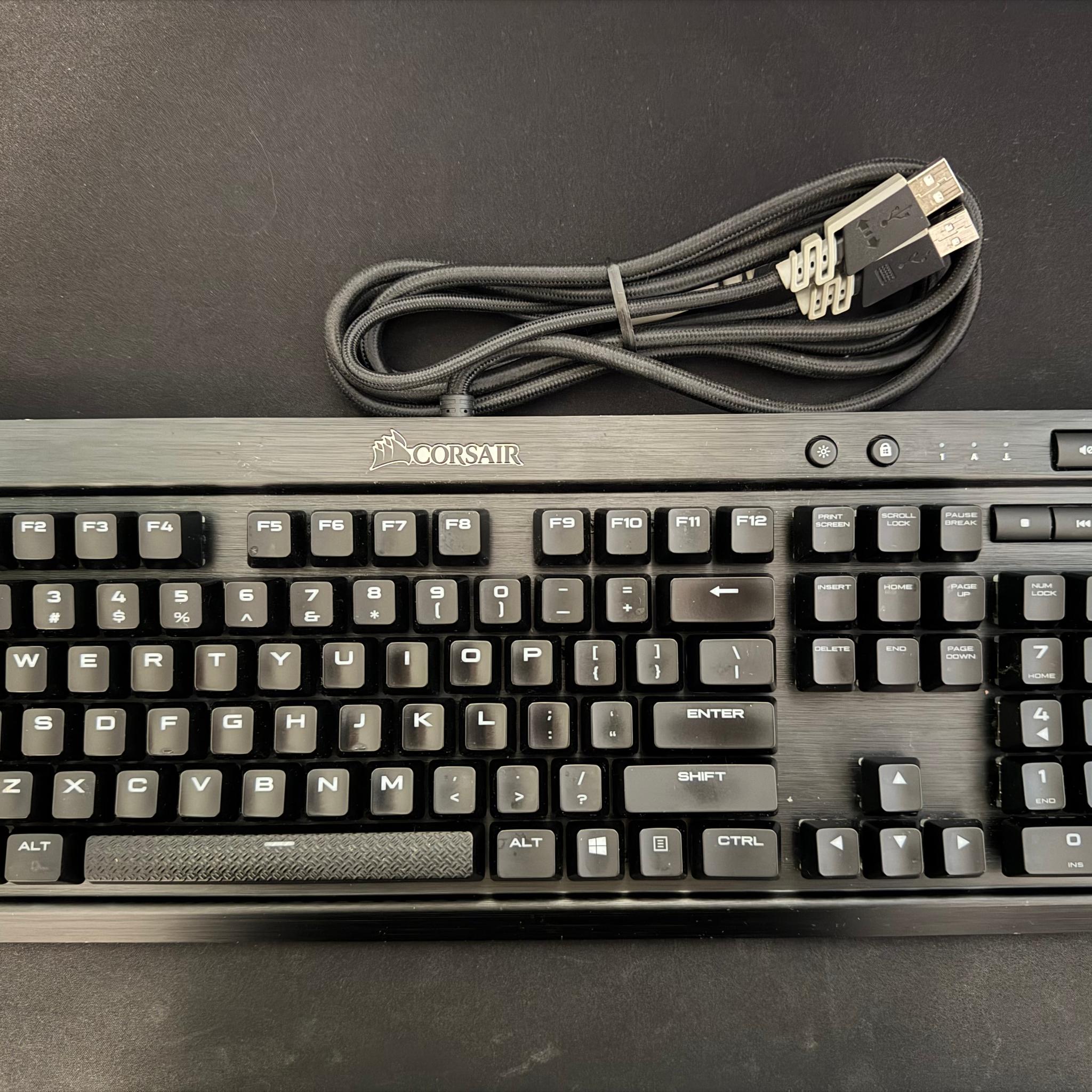 Corsair K70 RGB RAPIDFIRE
