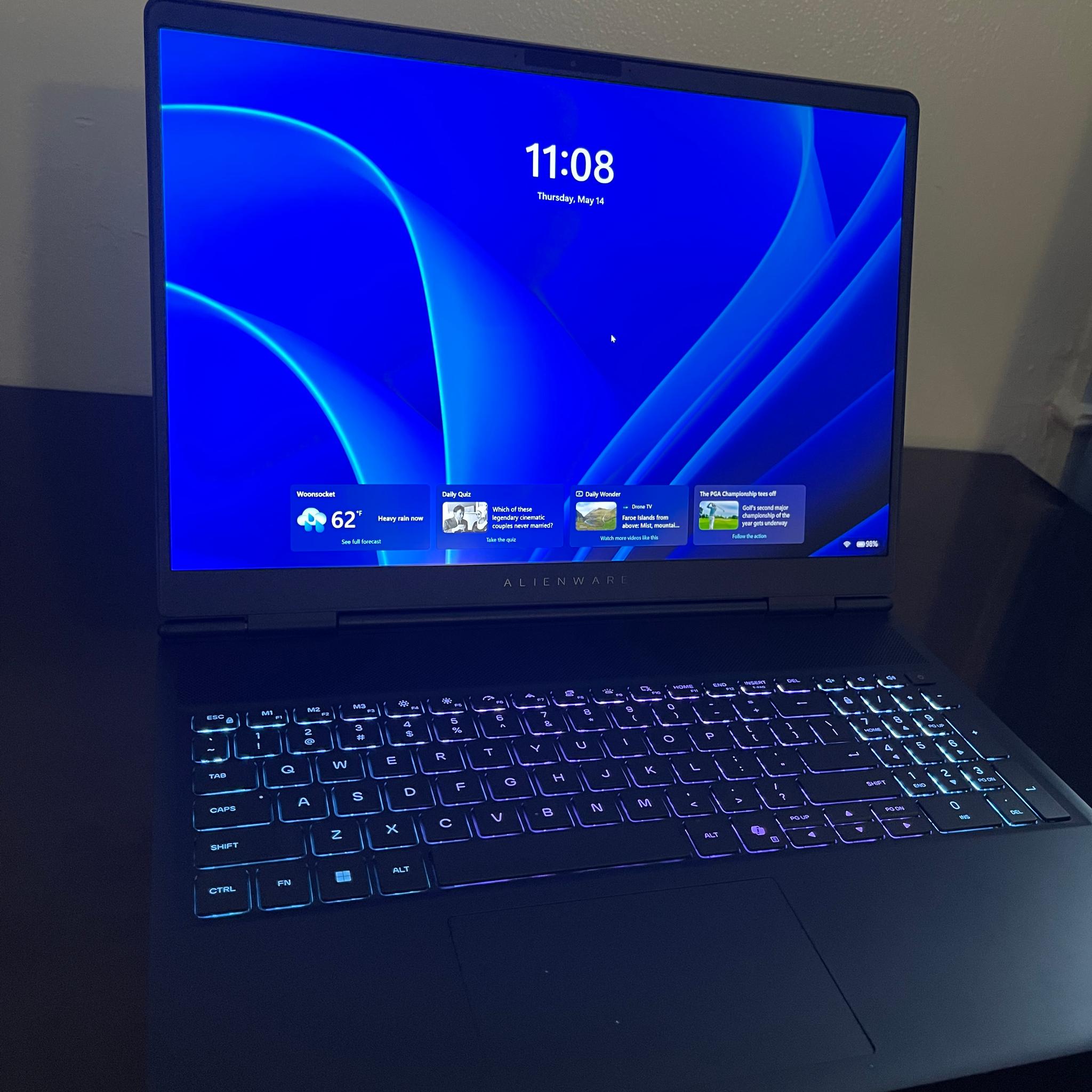 👽Alienware X16 Gaming laptop / RTX 5060 / I9 ultra 275HX 24-core/ 32gb DDR5/ 1TB NVMe🛸
