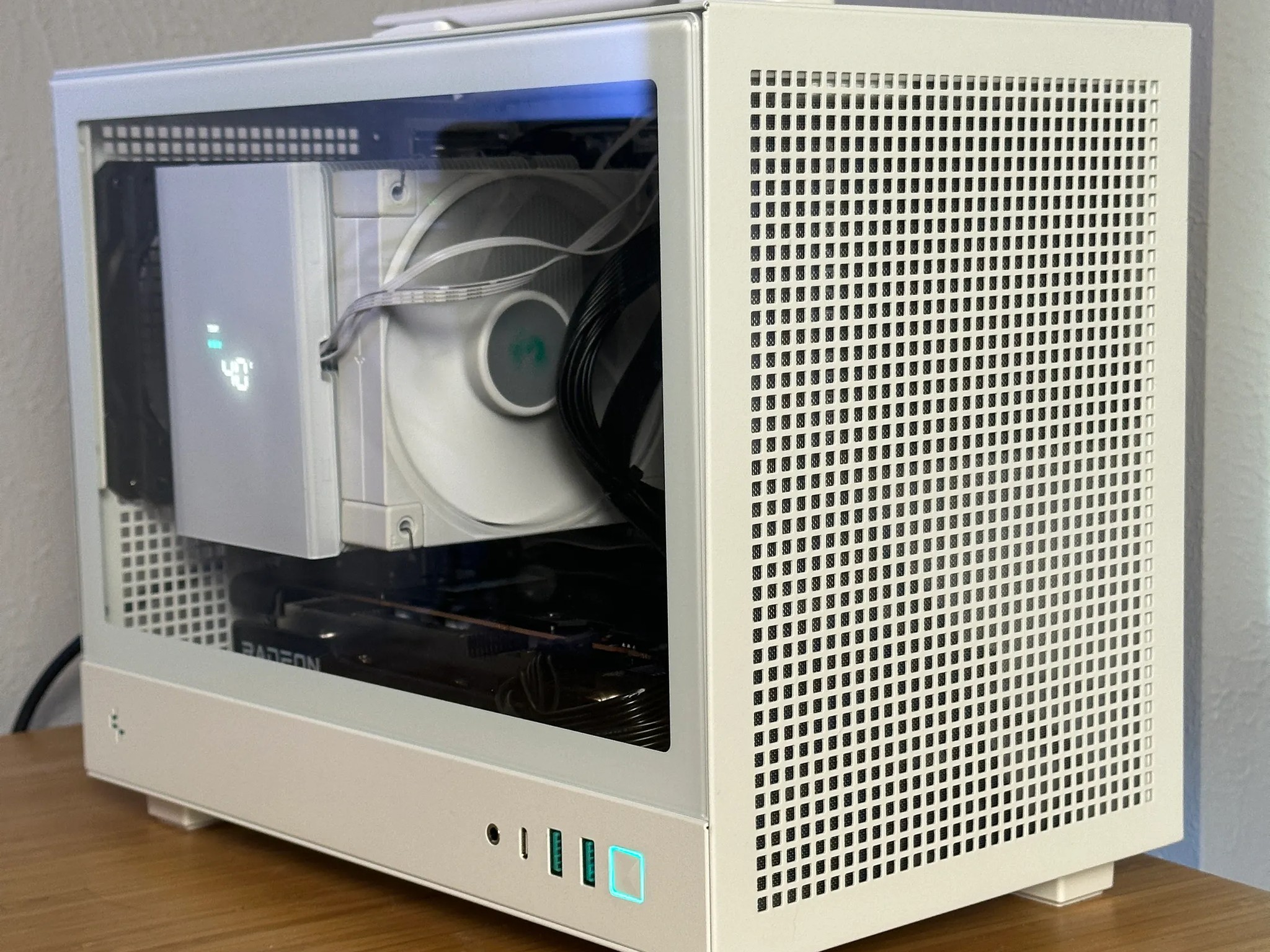 Powerful ITX Small Form Factor Gaming PC - 6650XT + 12100F