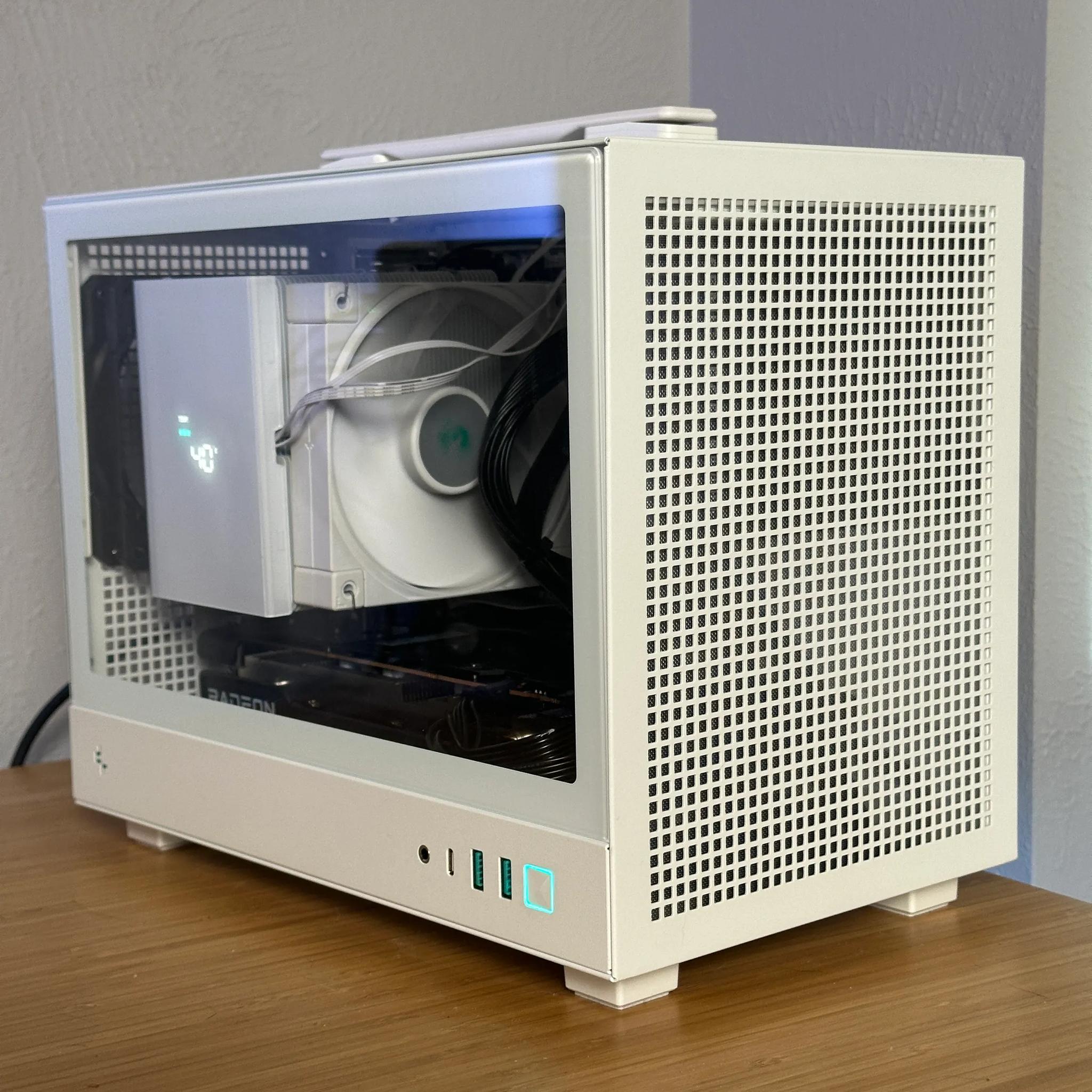 Powerful ITX Small Form Factor Gaming PC - 6650XT + 12100F