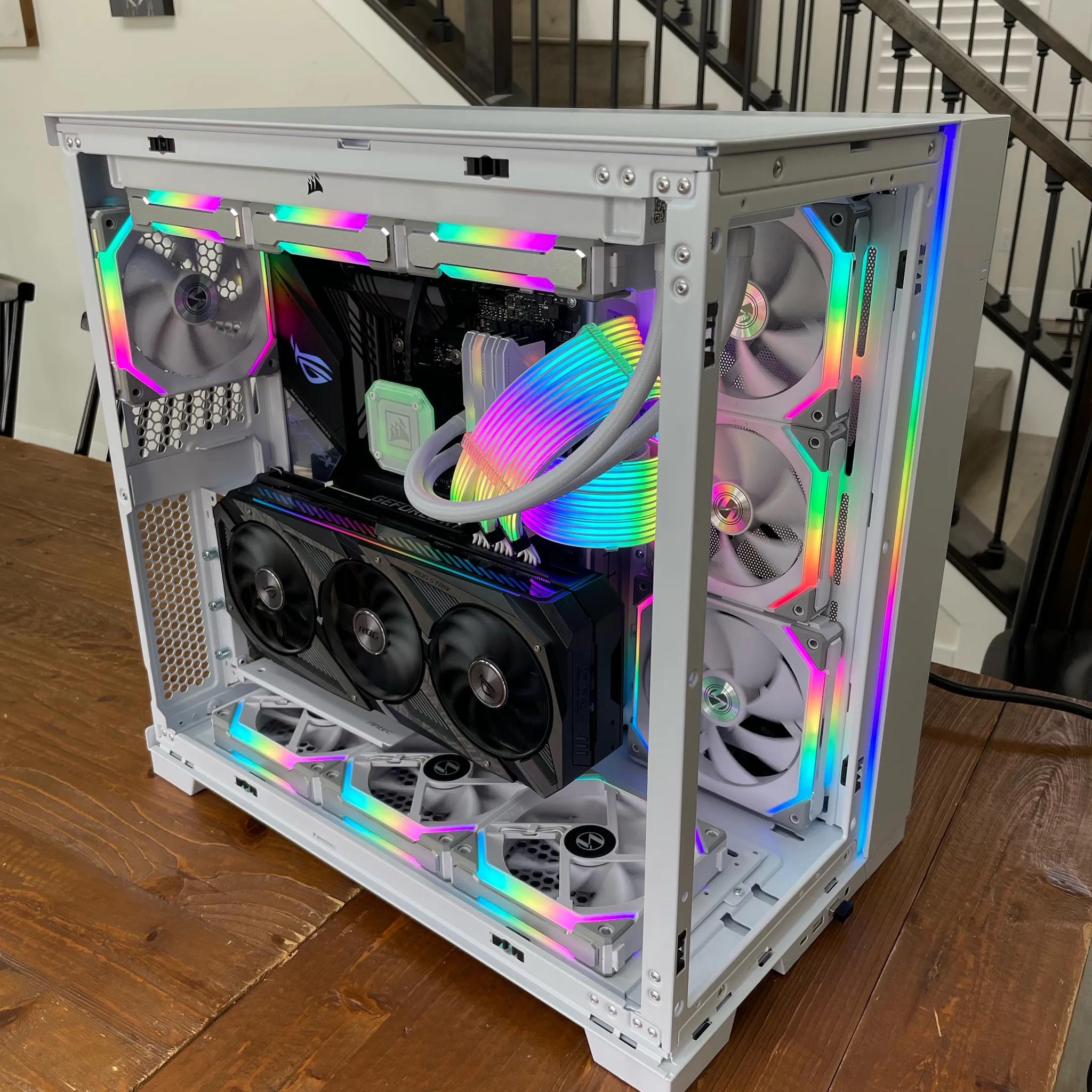 White Beast: RTX 3090 STRIX 24GB, Ryzen 9 5900X, 32GB DDR4 3600MHz Corsair Vengeance RAM, 5TB