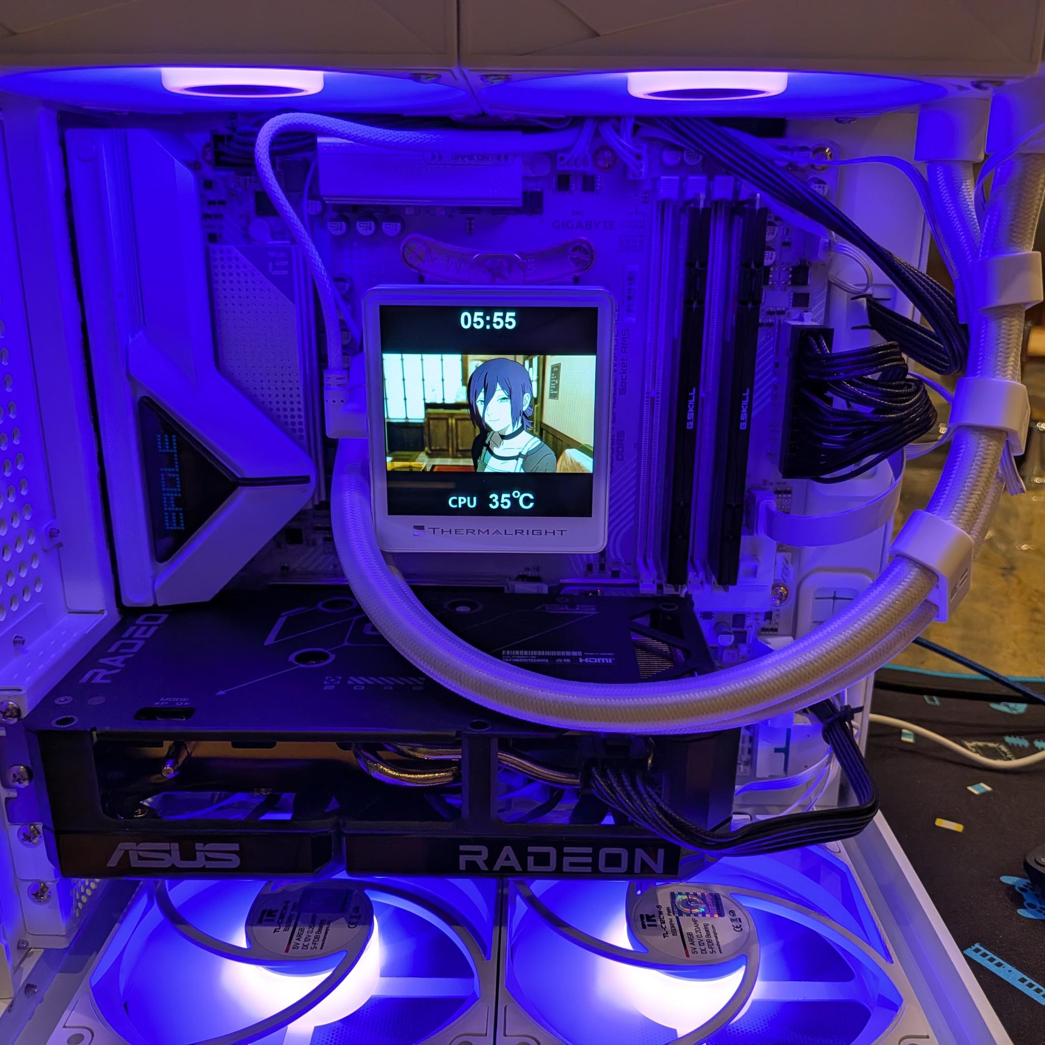 Bomb Devil AMD - RX 9060 XT 16GB, Ryzen 5 9600X, 32 GB DDR5 RAM, 2 TB Gen 5 NVME, RGB, Liquid Cooled