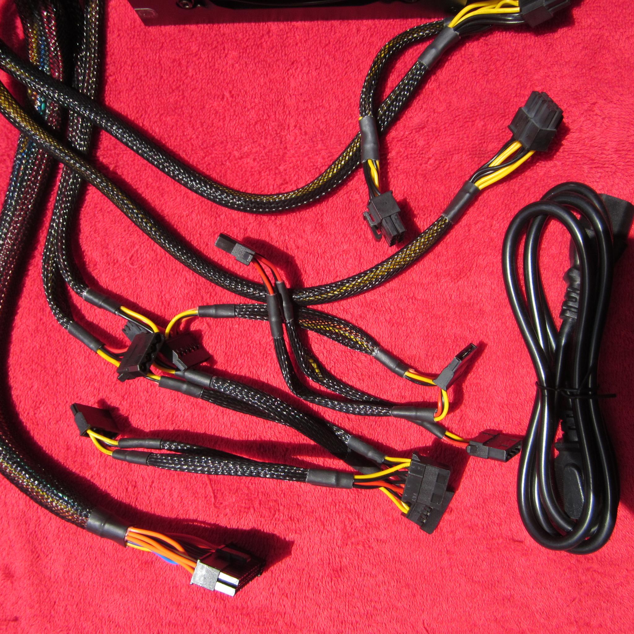 APEVIA SPIRIT 600W ATX Power Supply with Auto-Thermally Controlled 120mm Fan, All Protections