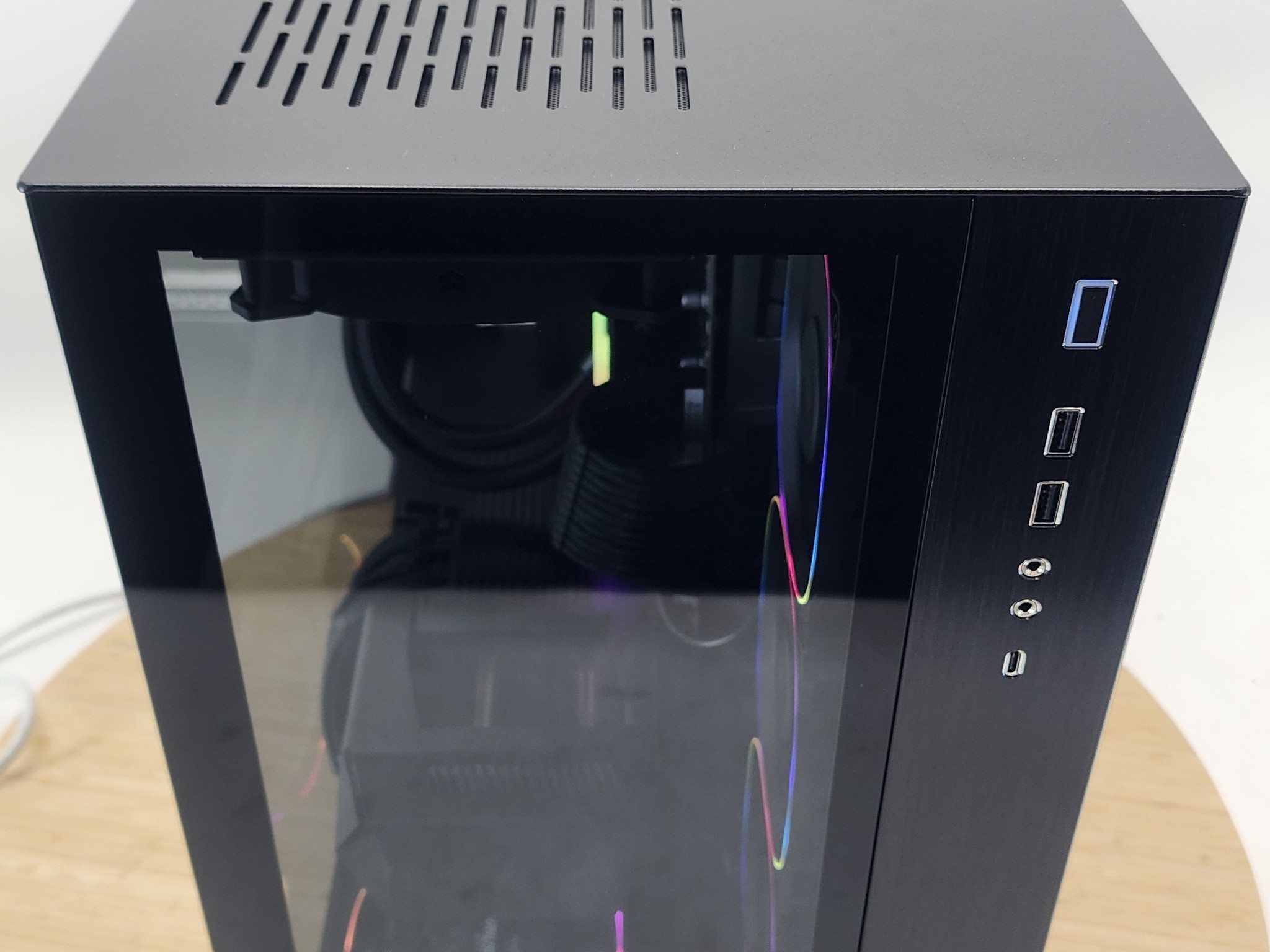 Gaming PC Ryzen 7 7800X3D 32GB RAM 2TB SSD RX 9070 XT 16GB Windows 11 Computer