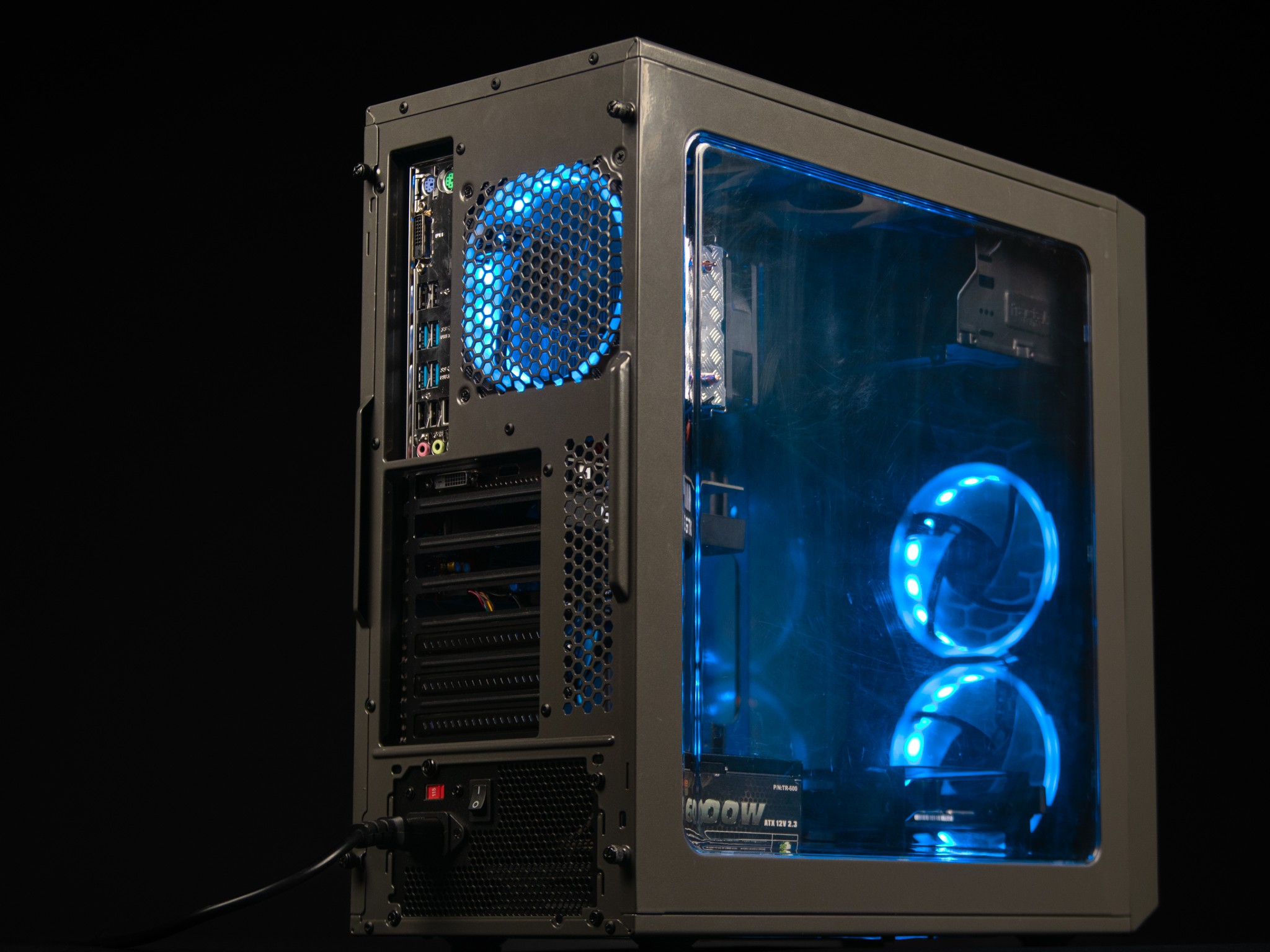 “GRY1” GTX 1650 16GB Intel i5 7600 Windows 10 800GB Budget Gaming PC