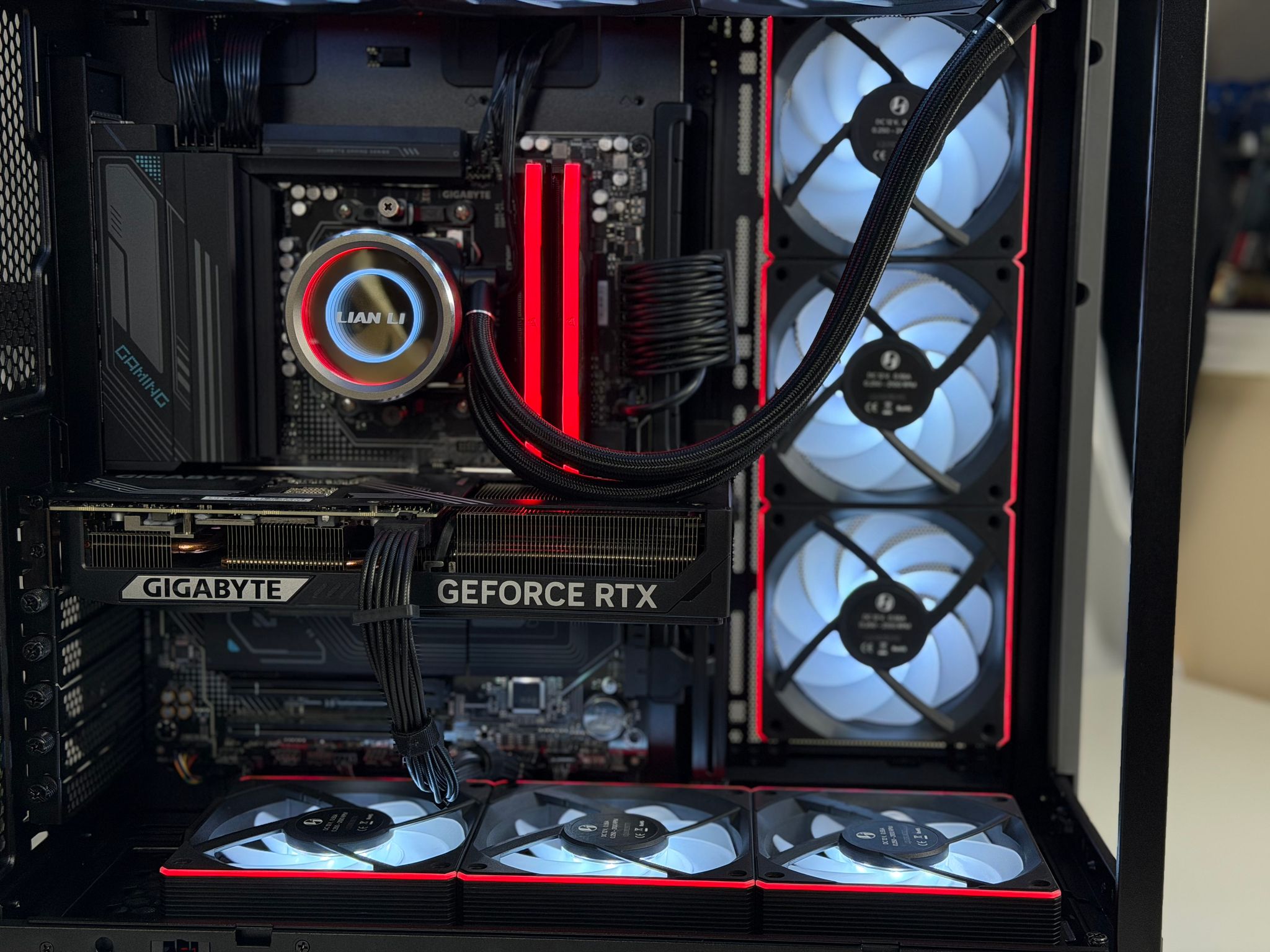 1440p Crusher - RTX 5070 | Ryzen 7 7700X | 2TB SSD | 32GB DDR5