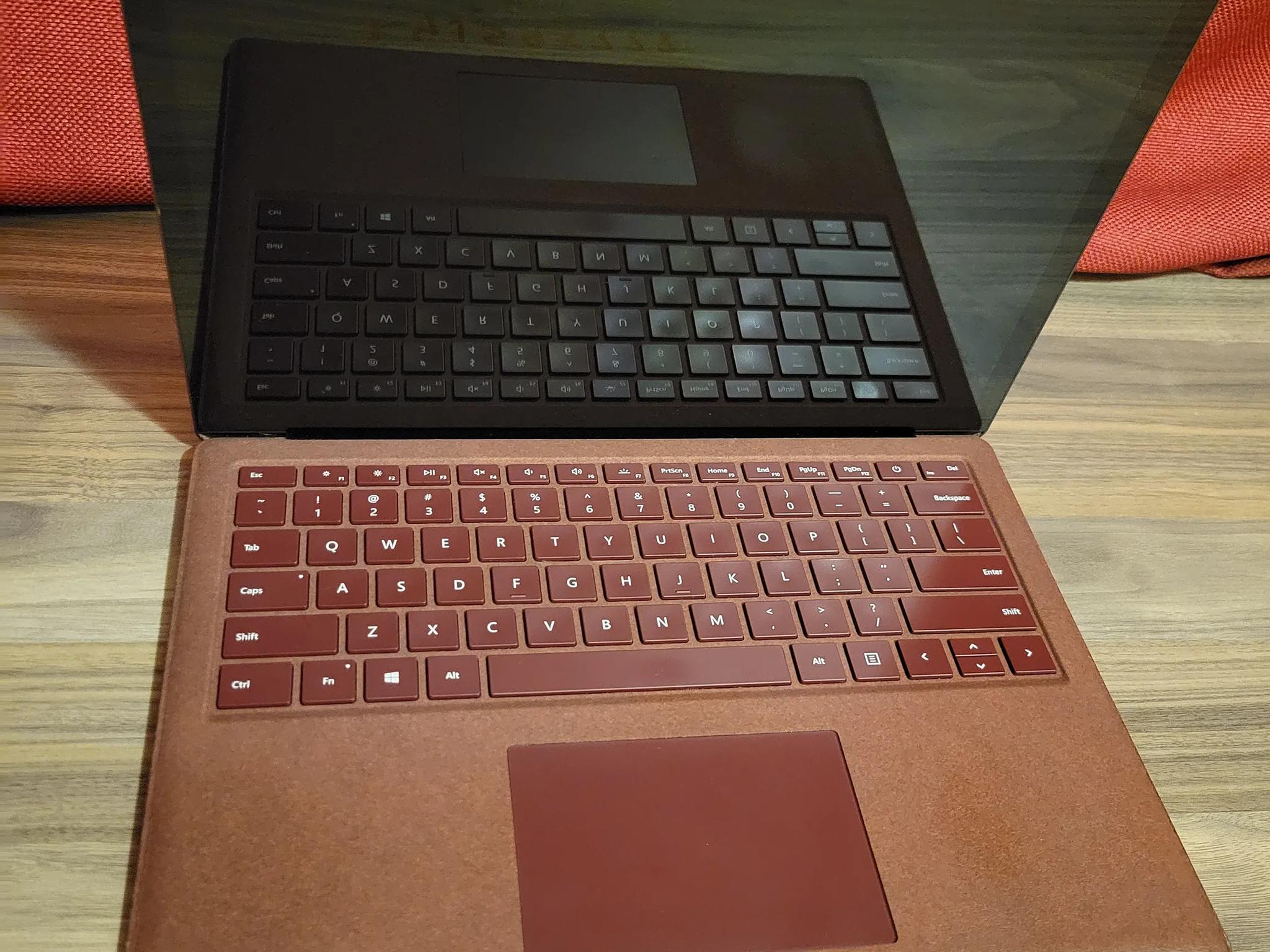 Microsoft Surface Laptop 2 - intel i7 - 256gb ssd - 13.5" 2k Touch Screen