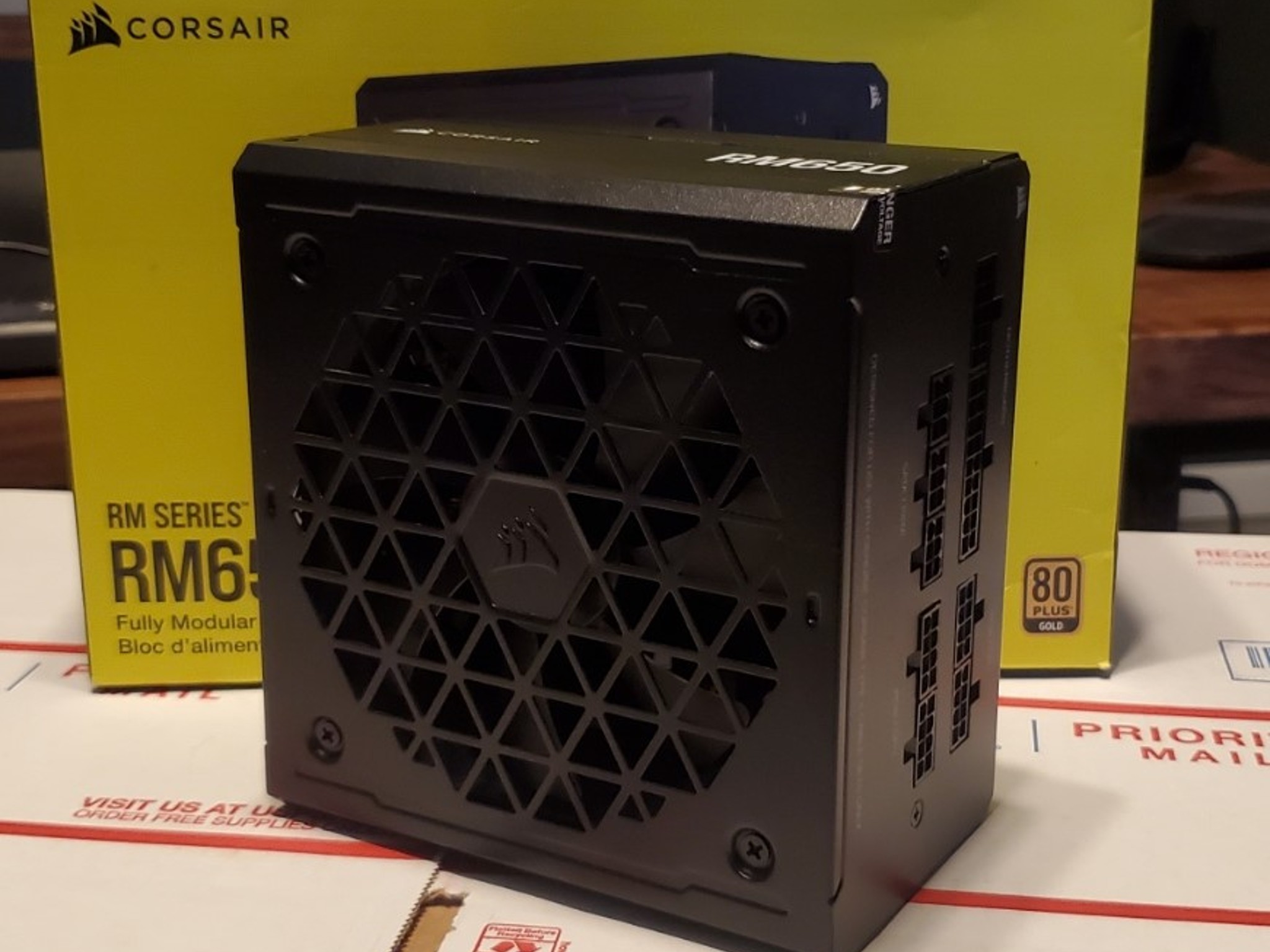 CORSAIR RM650 80 PLUS GOLD 65O WATT FULLY MODULAR ATX POWER SUPPLY - BLACK