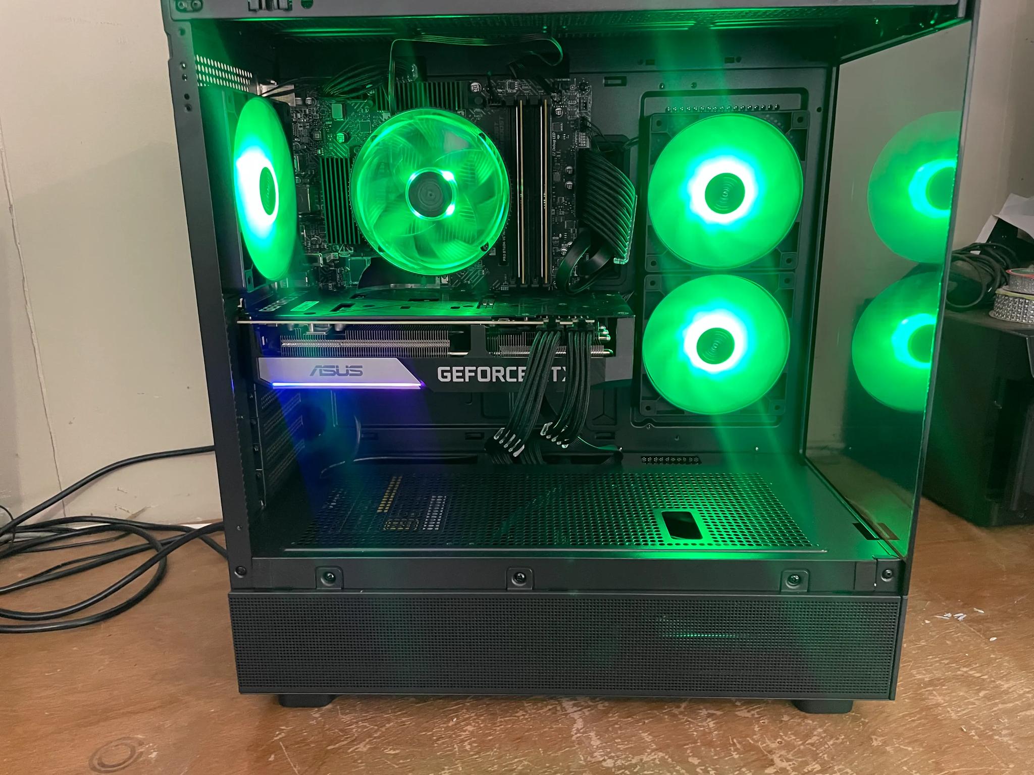 Fish Tank RTX Gaming PC |i5-13400f|2TB M.2|Geforce RTX 3070|32GB Ram