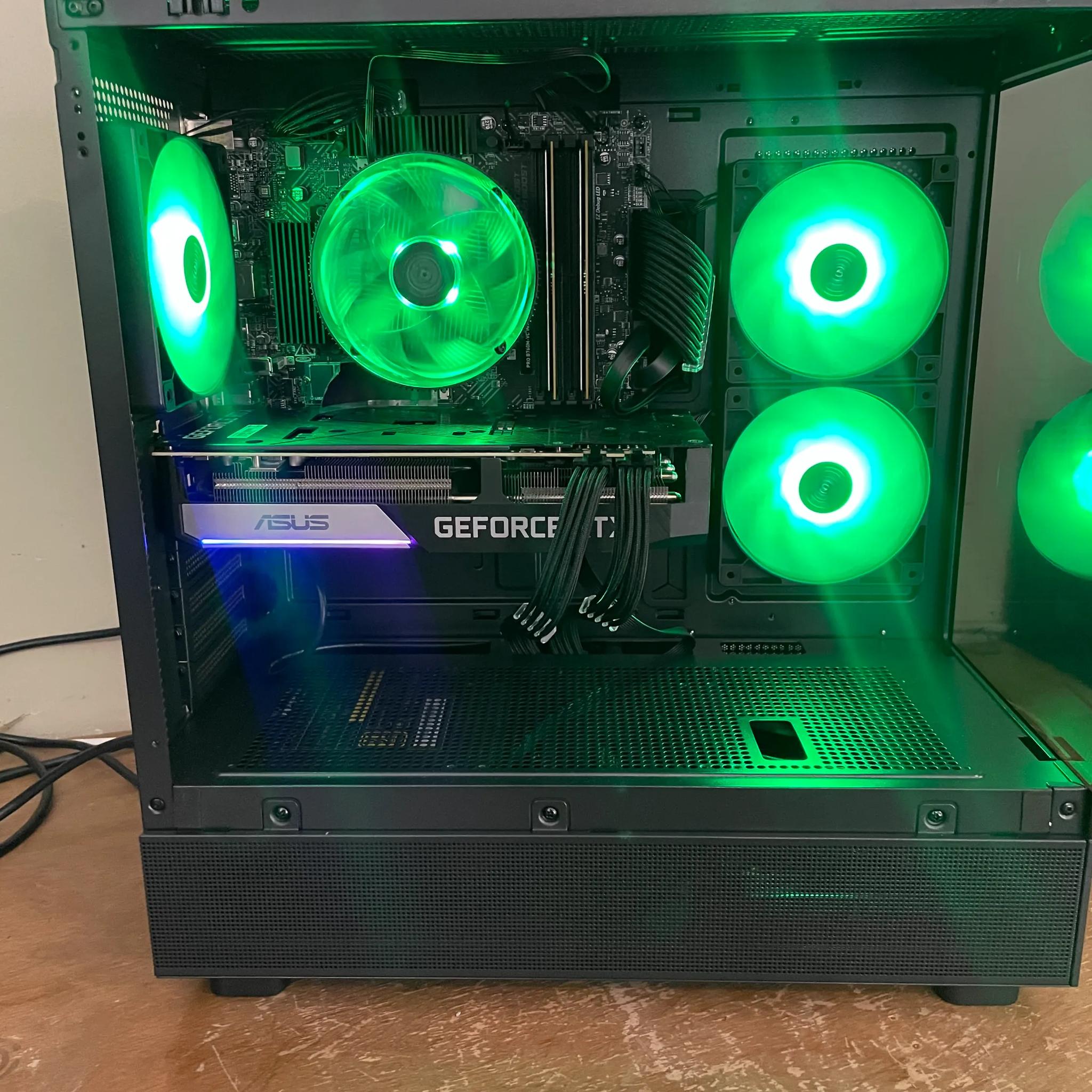 Fish Tank RTX Gaming PC |i5-13400f|2TB M.2|Geforce RTX 3070|32GB Ram