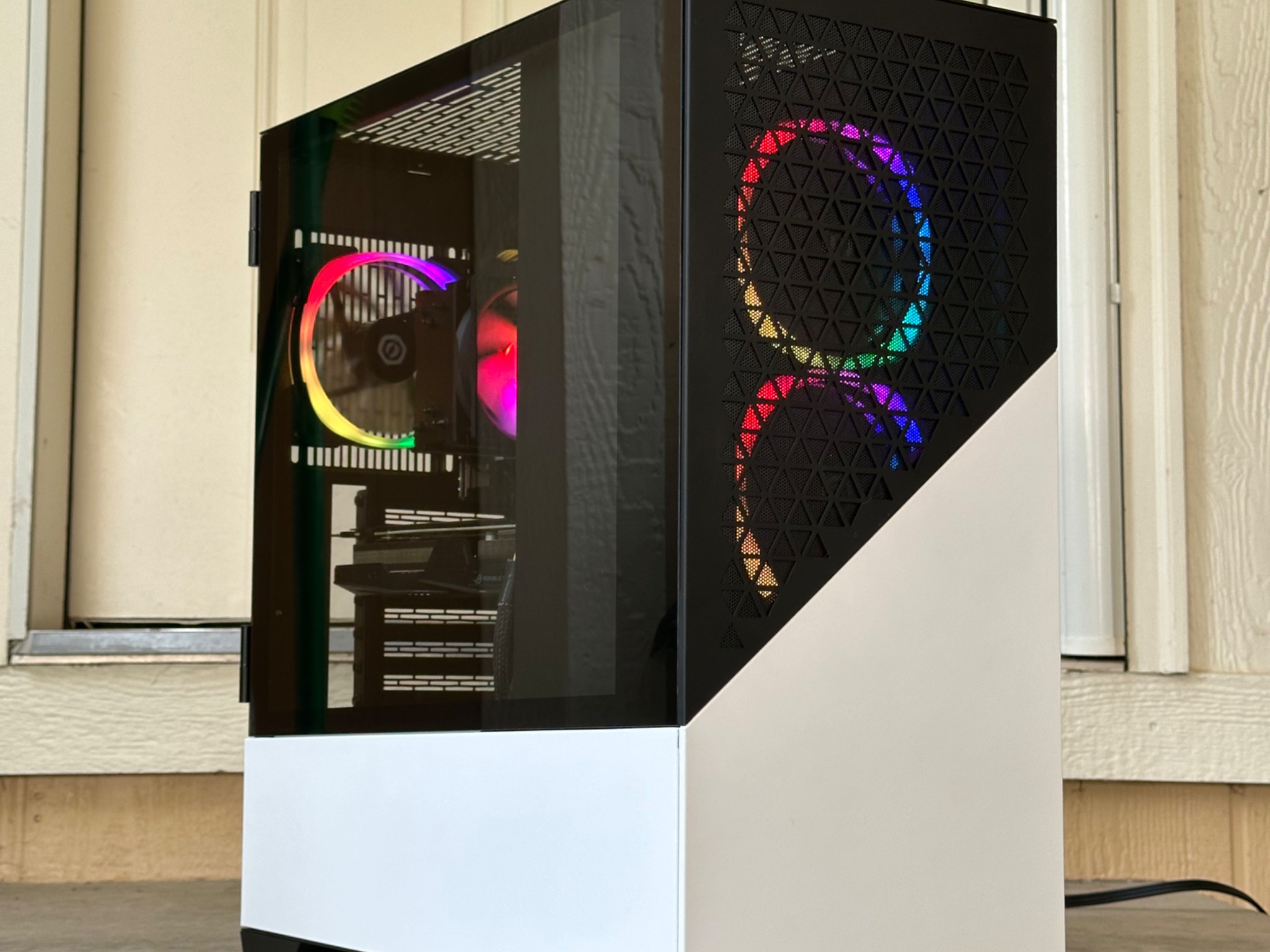 i3-12100F / 16GB 3000Mhz Ram / GTX 1070 / 512GB SSD / Windows 11