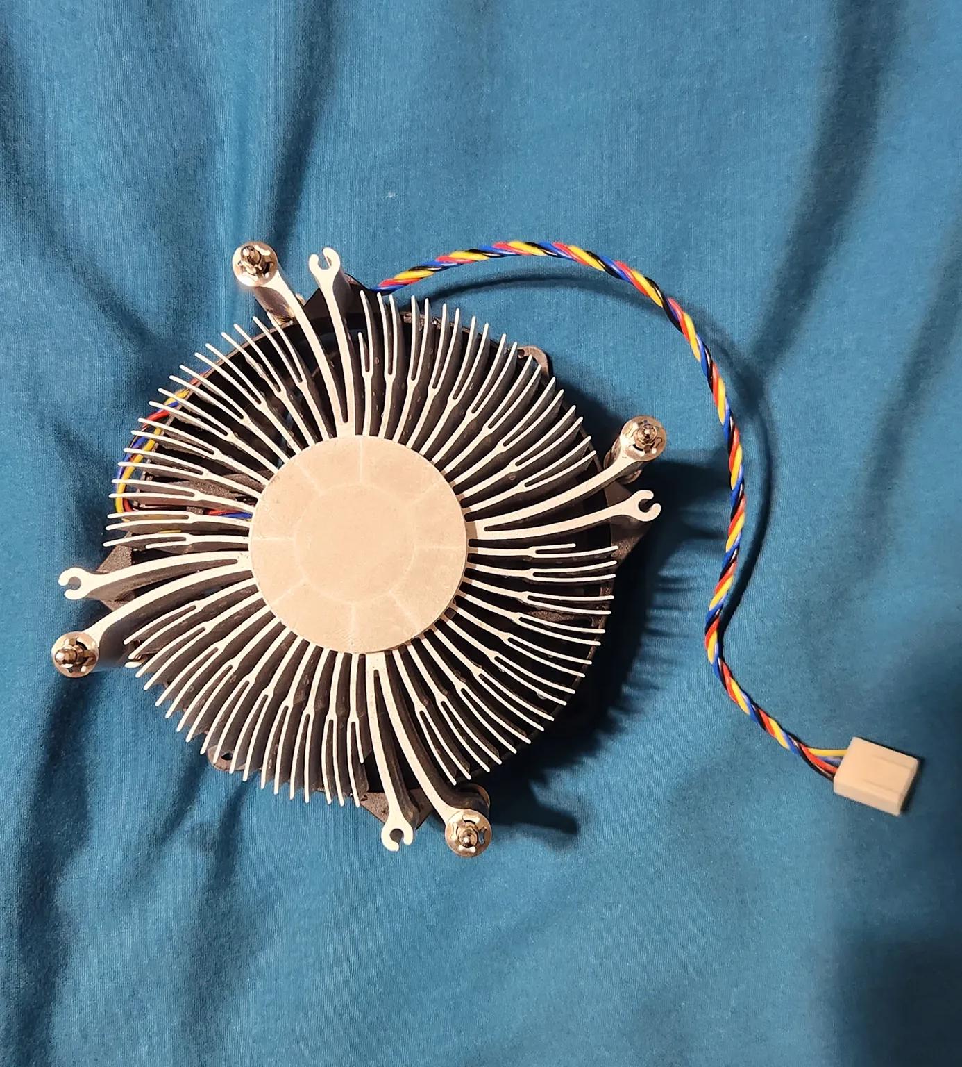 Intel i5-10400 with CPU Heatsink