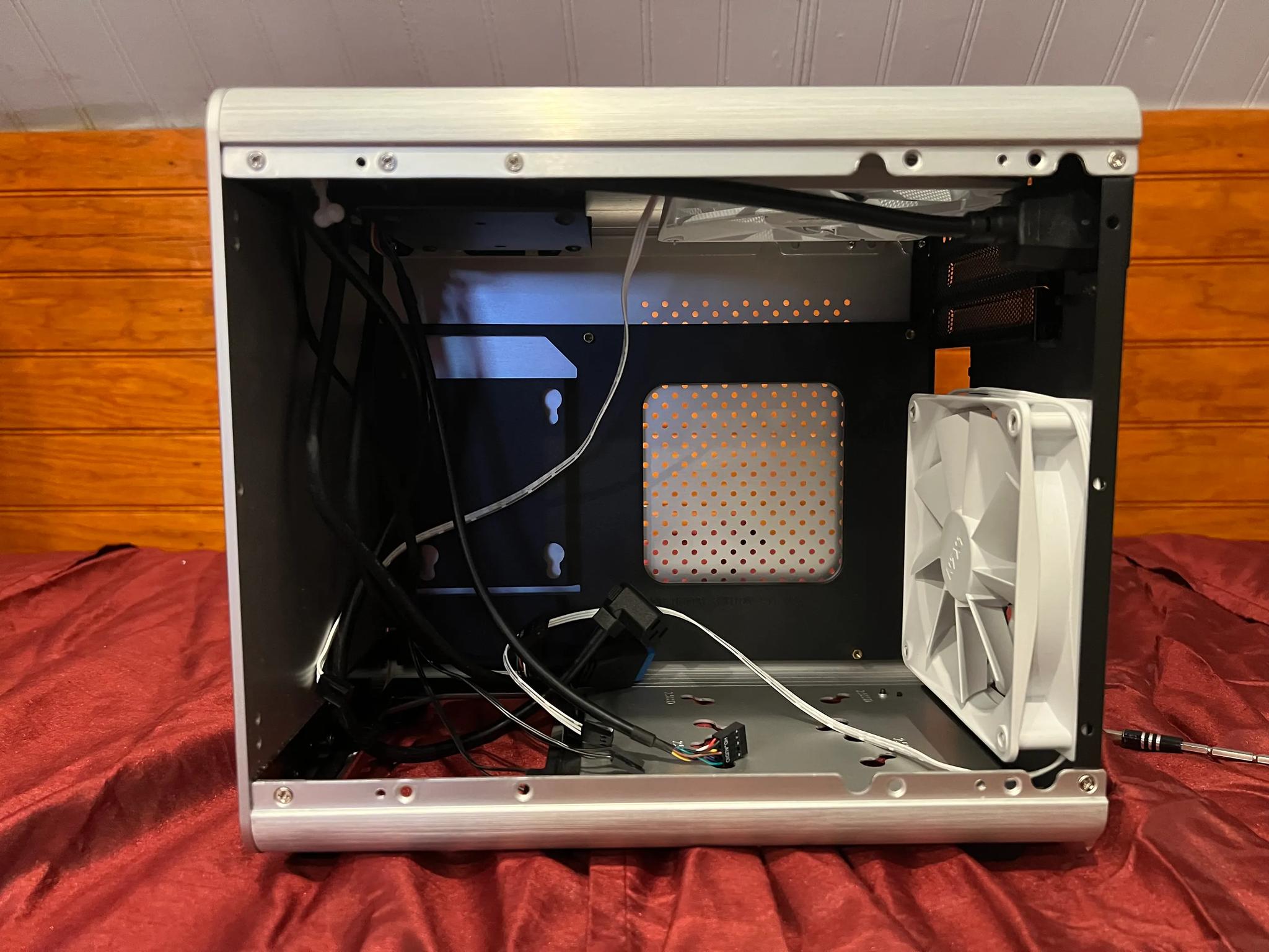 RAIJINTEK METIS PLUS SILVER