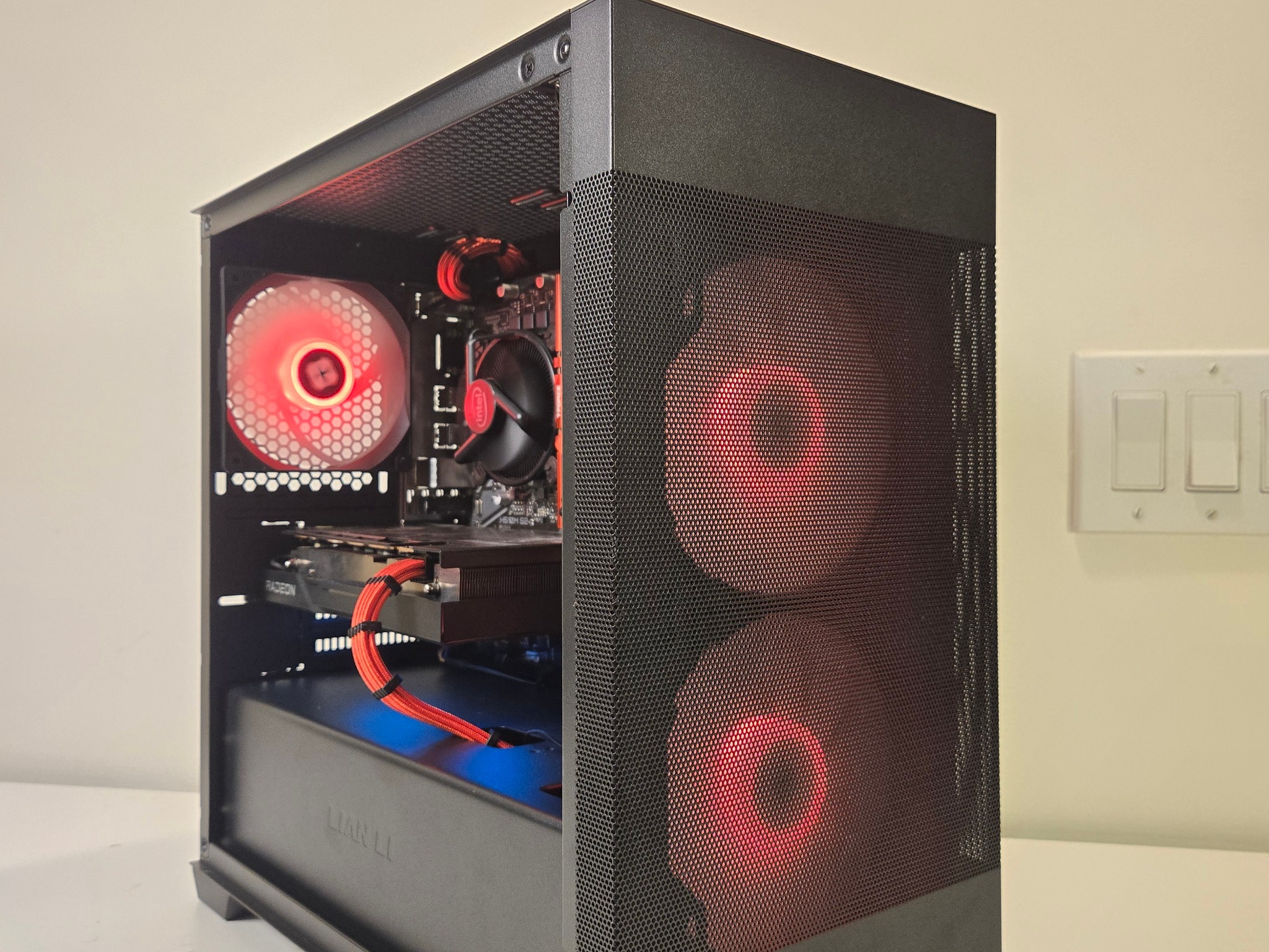 RX 6600 XT | Intel i5 11400F | 16gb DDR4 | 512gb SSD👏🏽