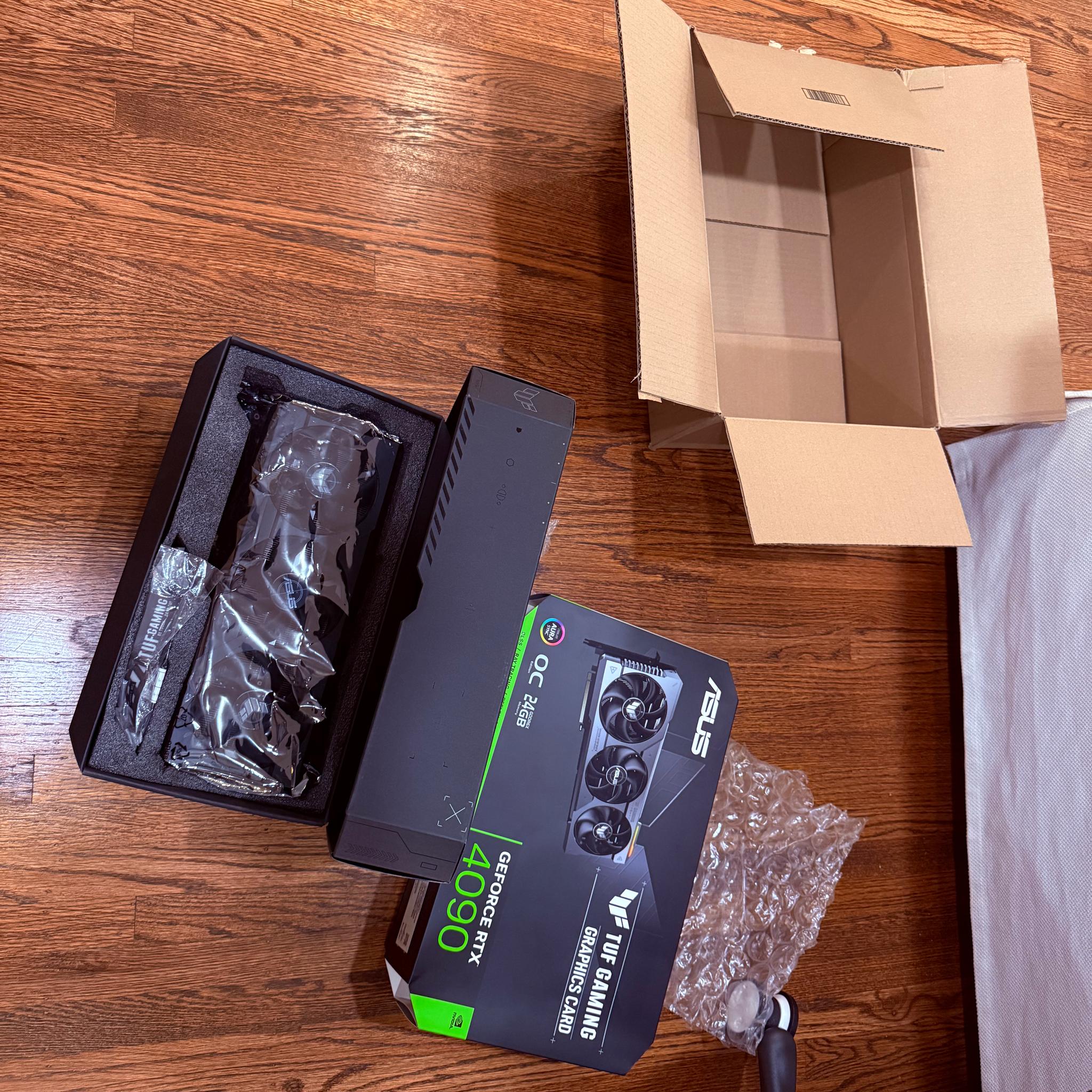 ASUS TUF Gaming GeForce RTX 4090 OC Edition 24GB GDDR6X with DLSS 3