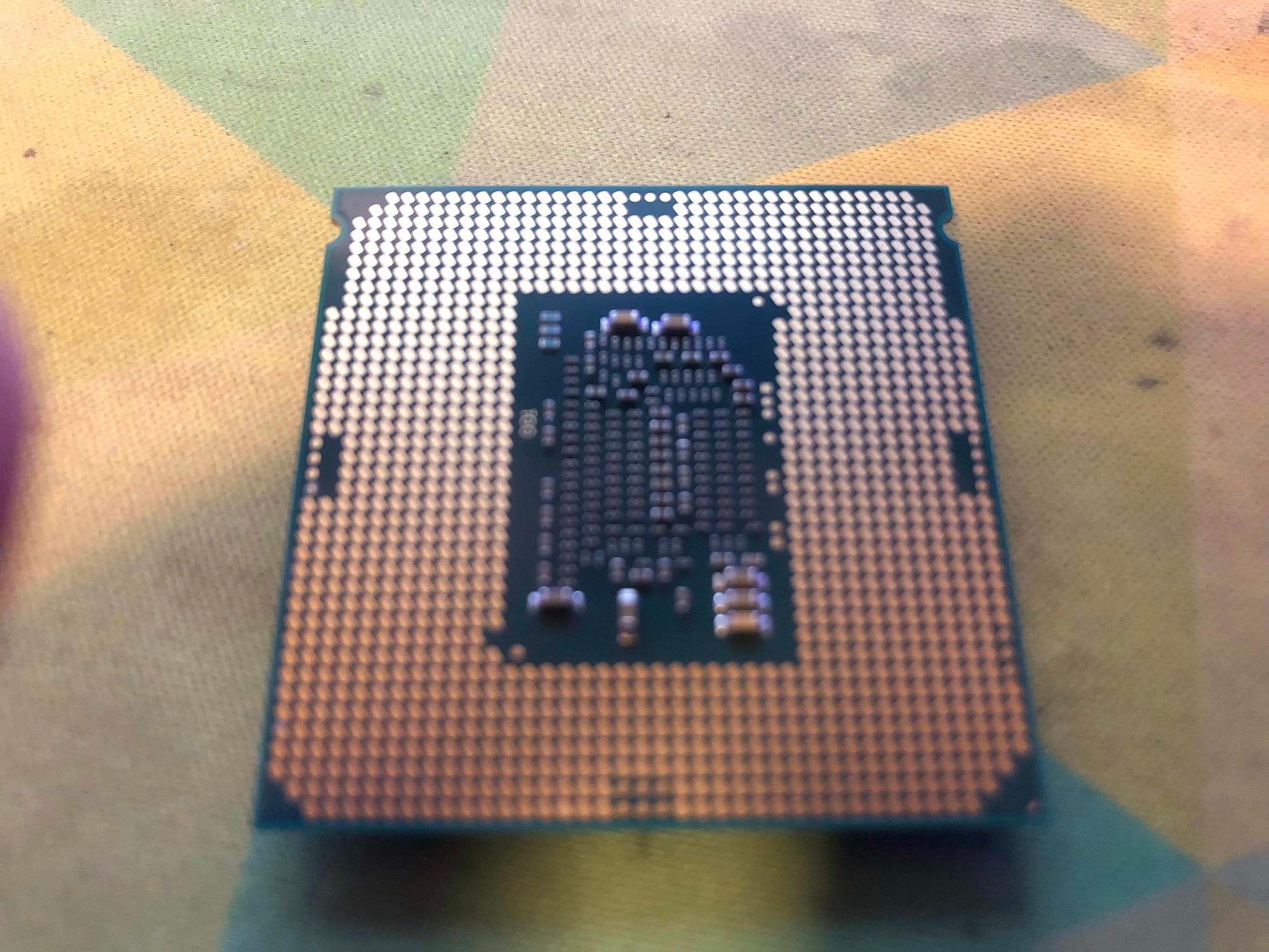 Intel Xeon E3-1220 V5 (4 Cores, 4 Threads @ 3GHz)