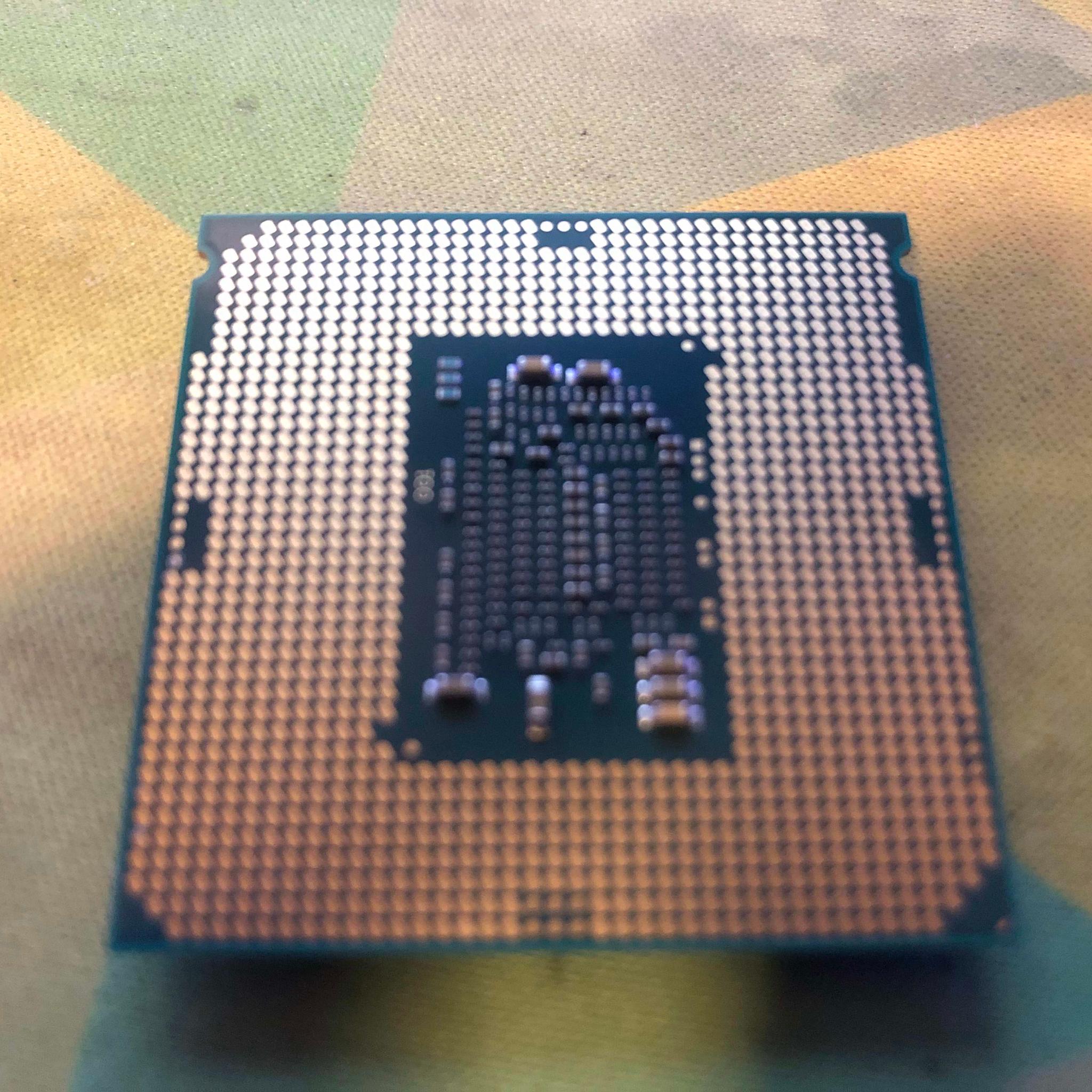 Intel Xeon E3-1220 V5 (4 Cores, 4 Threads @ 3GHz)