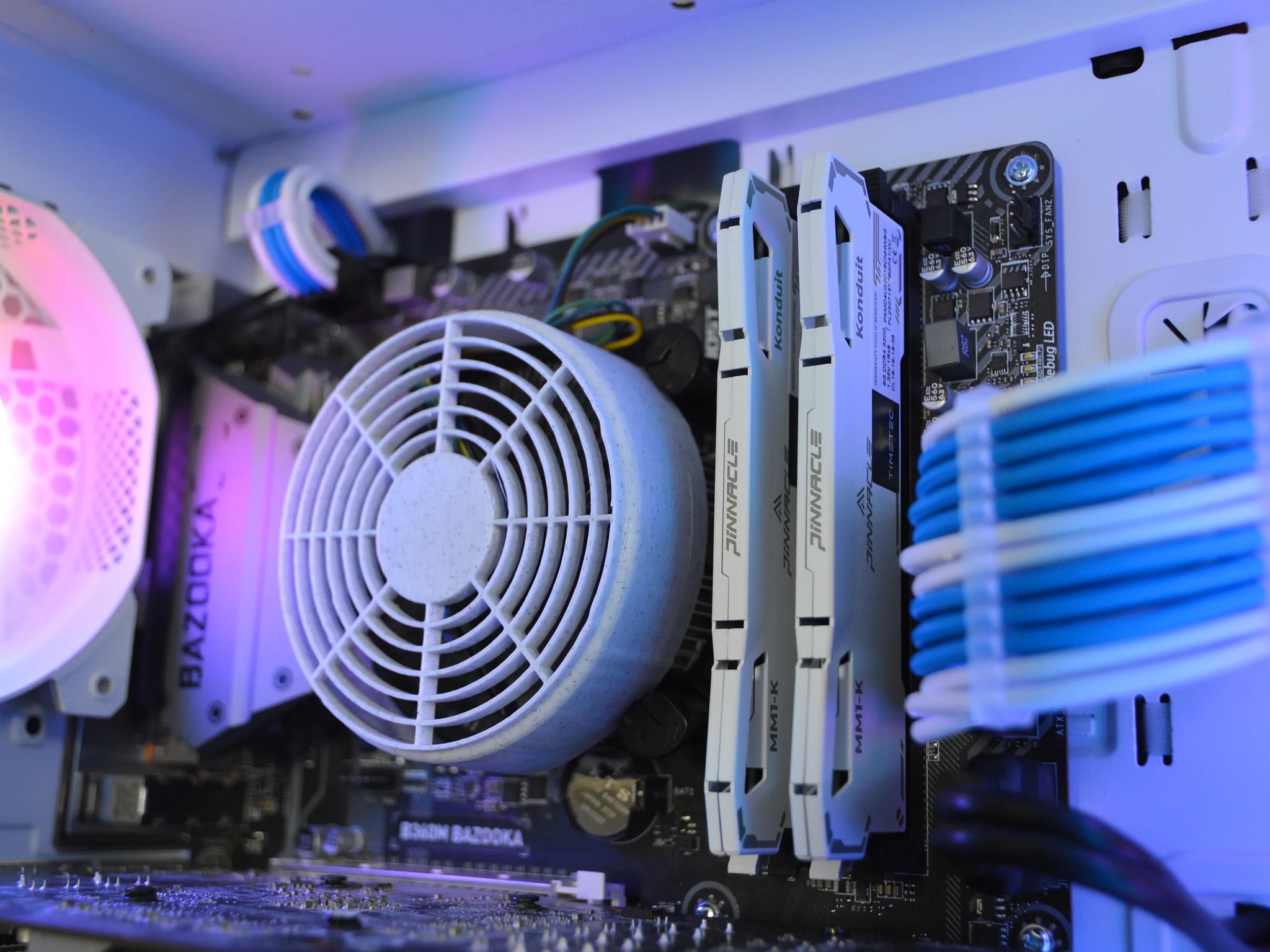 🔮❄️| RX 580 | INTEL i5-8400 | 16GB DDR4 RAM | 512GB NVME SSD | Crystal Snow |