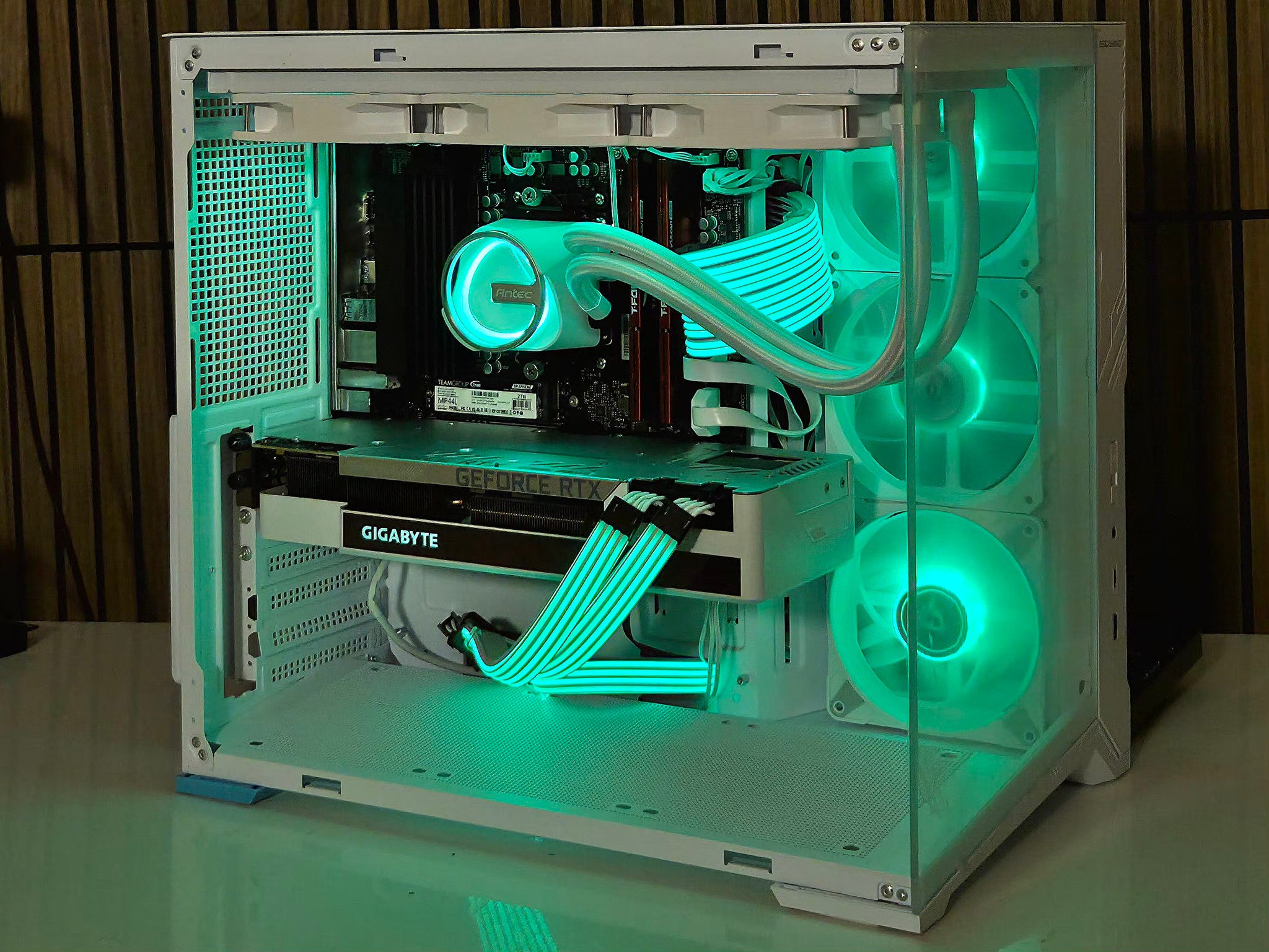 WHITEOUT Gaming PC| 7500X3D | 32GB DDR5 | RTX 3080TI 12GB |1TB NVME  | Lian LI  | Windows 11 | WIFI