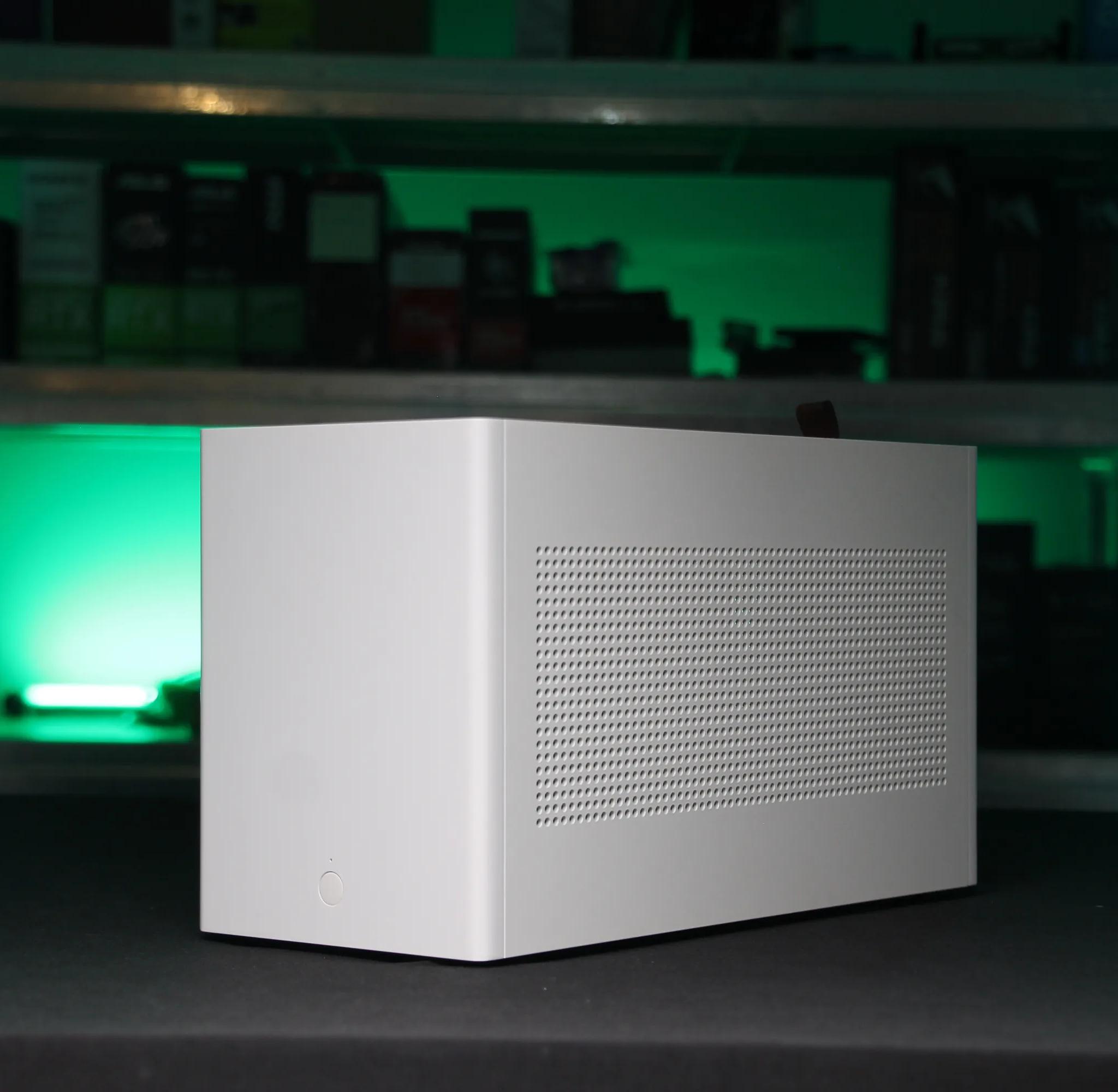 LOUQE GHOST S1 MkIII // ITX PC Case
