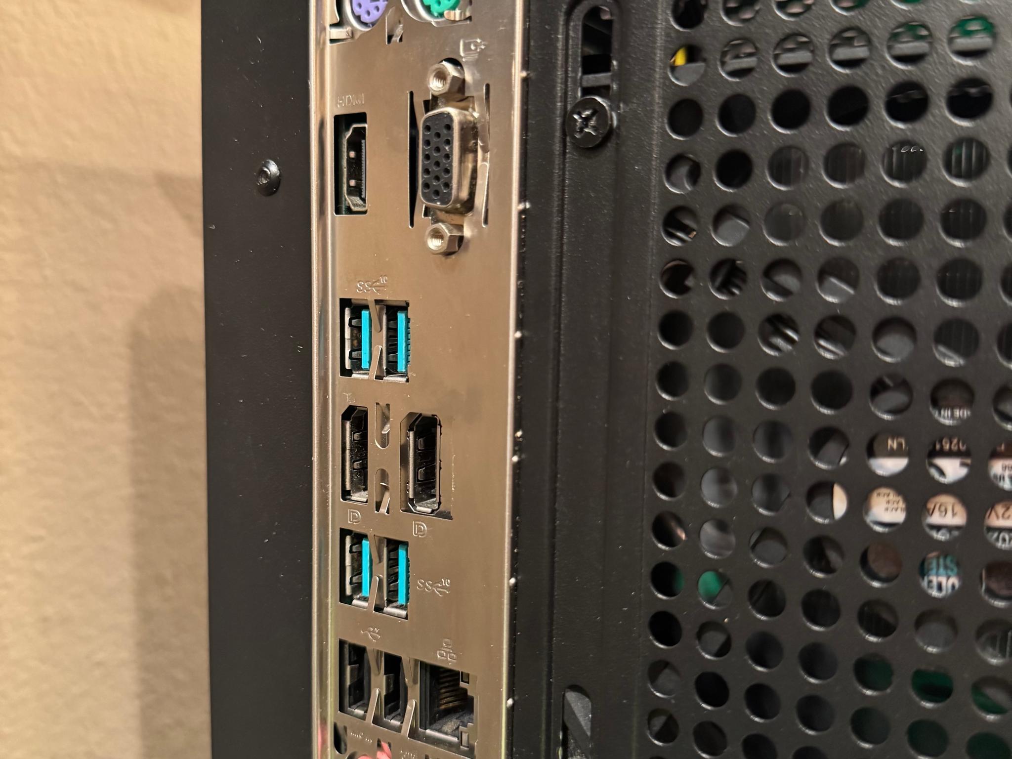 i7-9700F, RX 6600, 2TB Hynix Gold SSD, 16GB G.Skill RAM, Windows 11, Wifi Custom Gaming PC