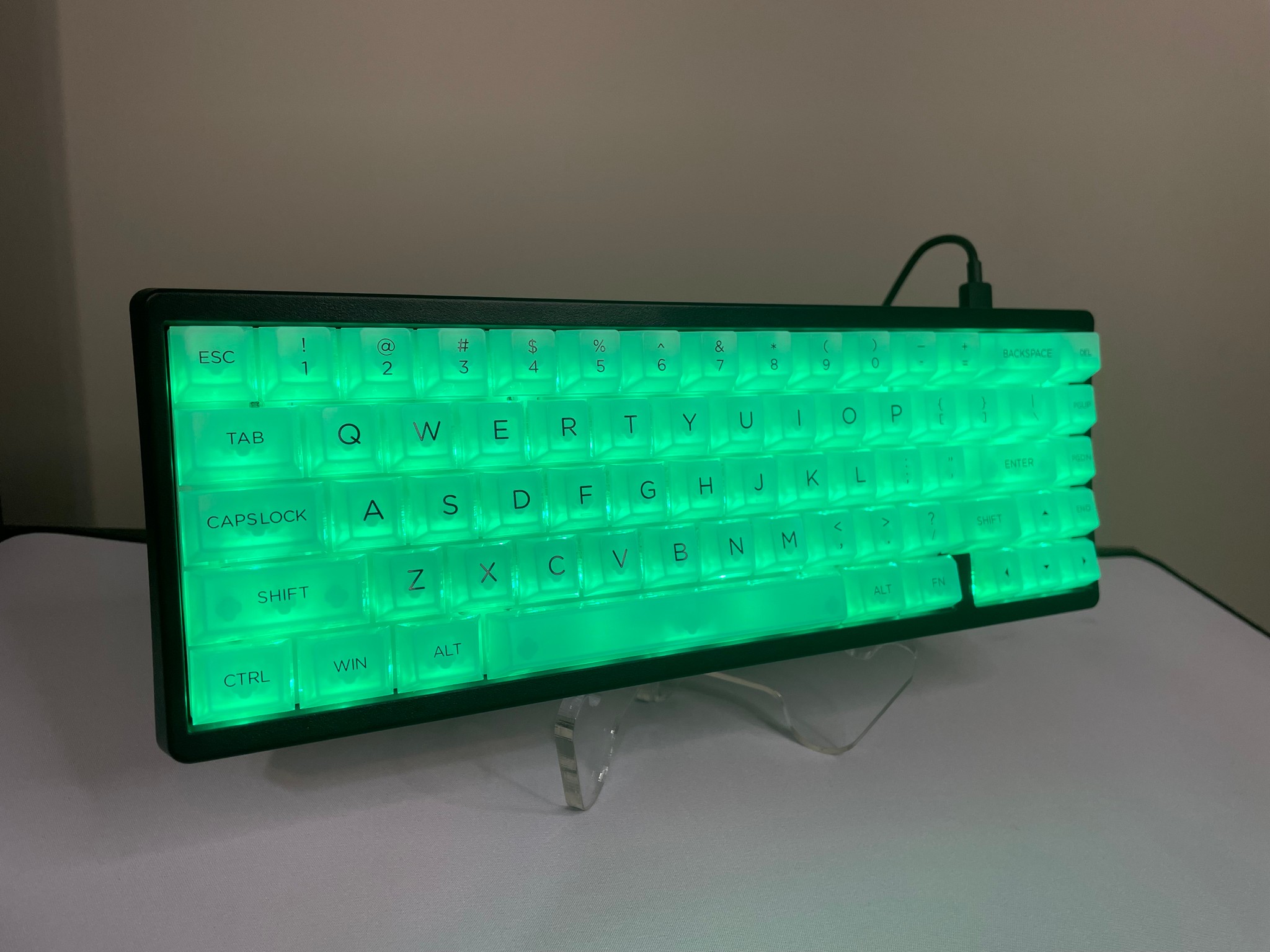 M67 Mechanical Gaming Keyboard - Clear Keycaps with Thocky Switches