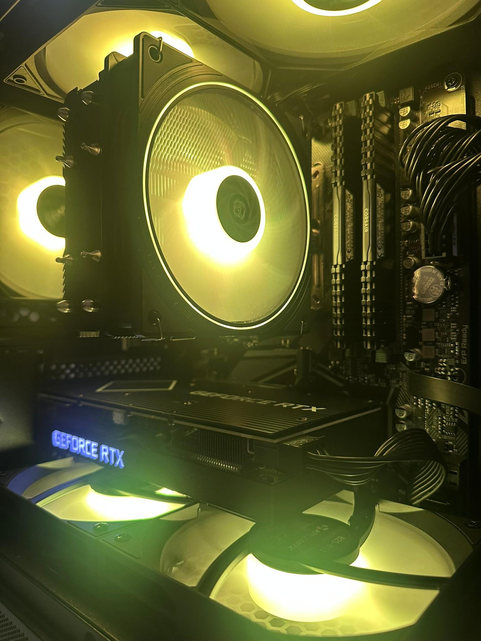 Ryzen 5 5500 / RTX 3060 Ti / 512GB NVME / 16GB RAM