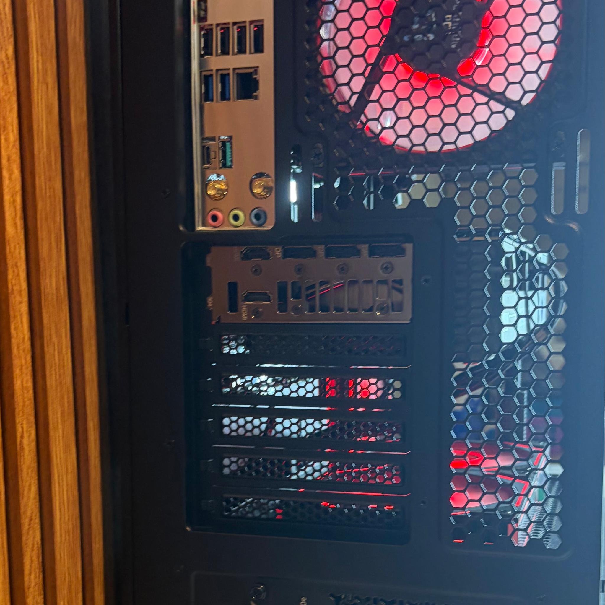 RTX 5070 | 7800X3D | 16GB DDR5 | 1TB NVME | 360MM AIO | 1000W