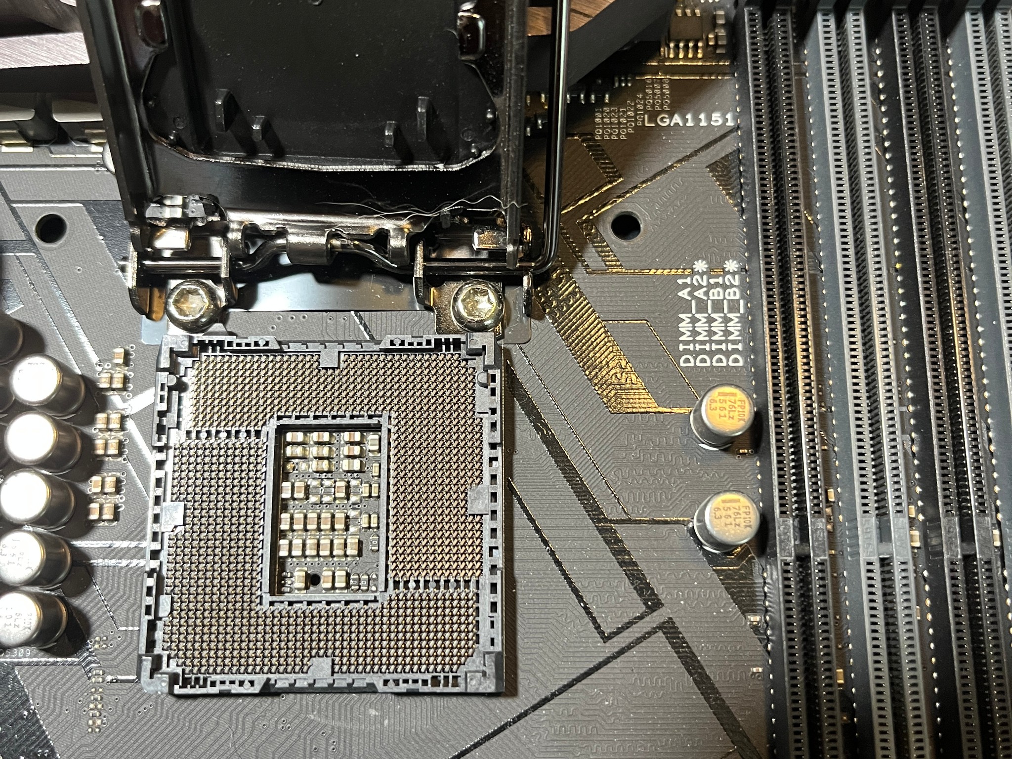 Asus ROG Maximus X Hero Wi-Fi AC LGA 1151 ATX Intel Z370 DDR4 Motherboard