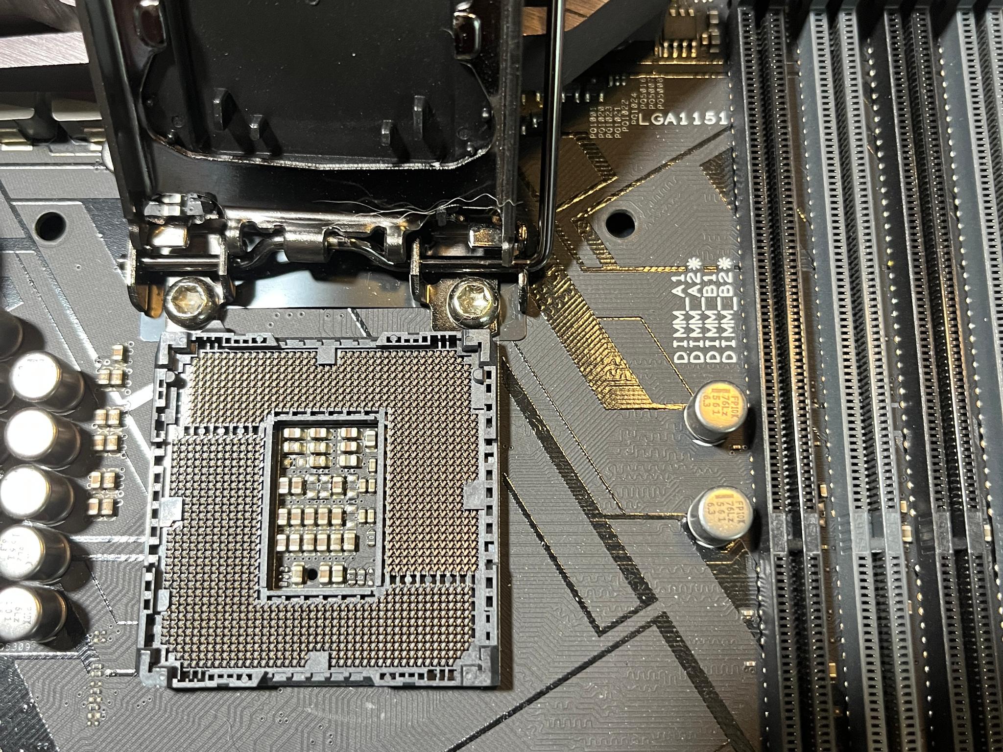 ASUS ROG MAXIMUS X HERO (WI-FI AC) - Image 3